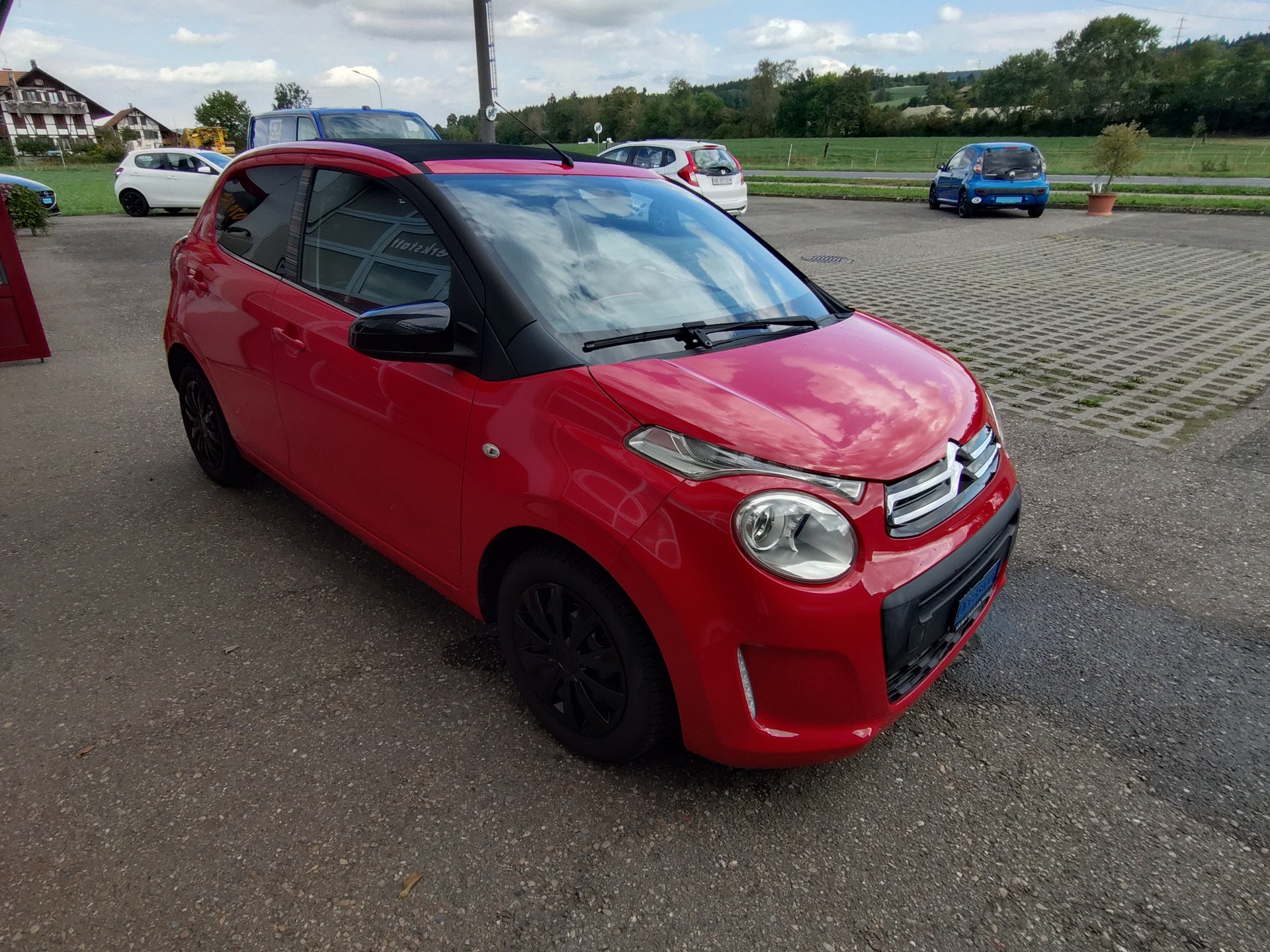 CITROEN C1 1.0 VTi Feel Edition Airscape-image-2