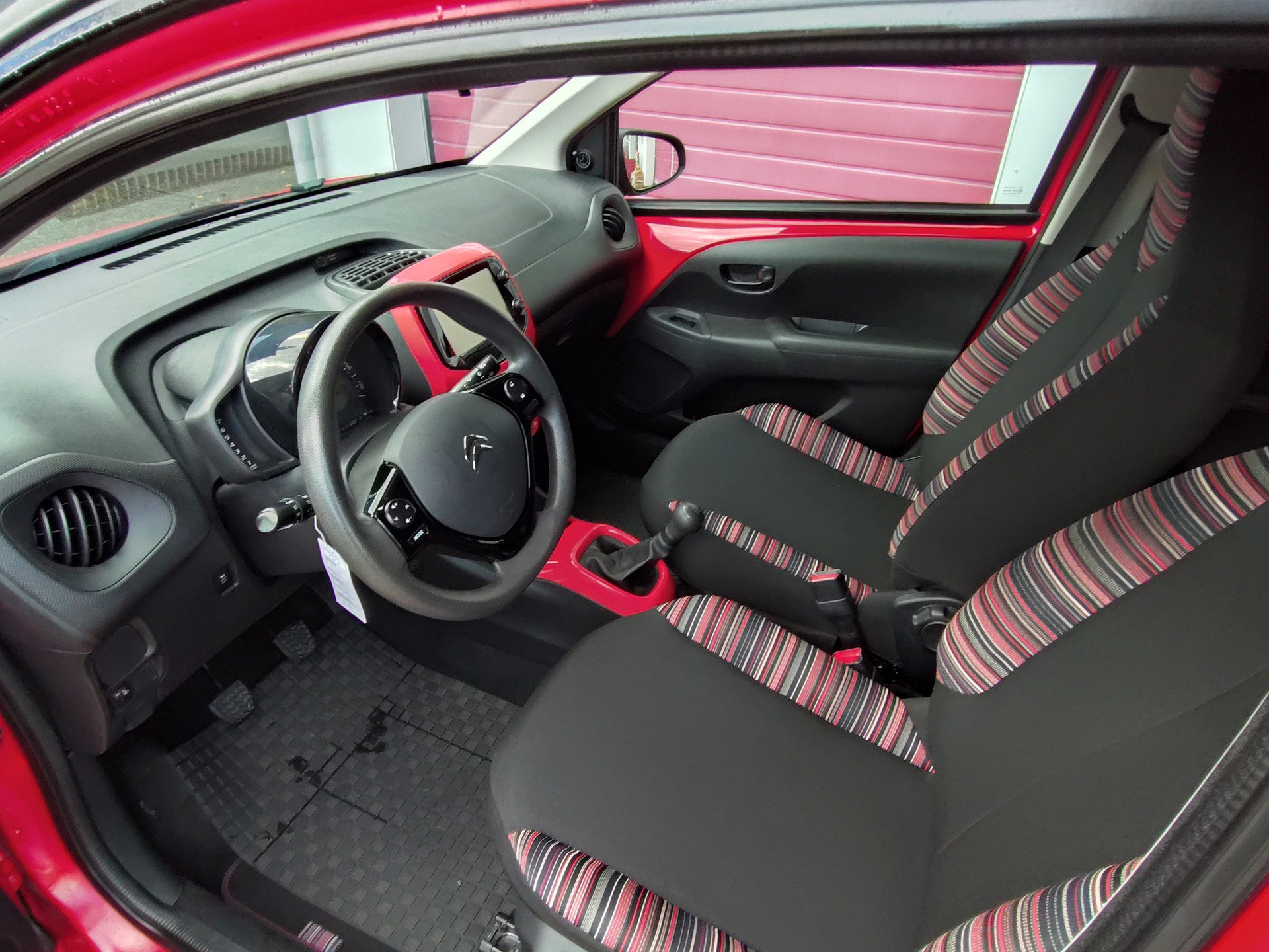 CITROEN C1 1.0 VTi Feel Edition Airscape-image-10