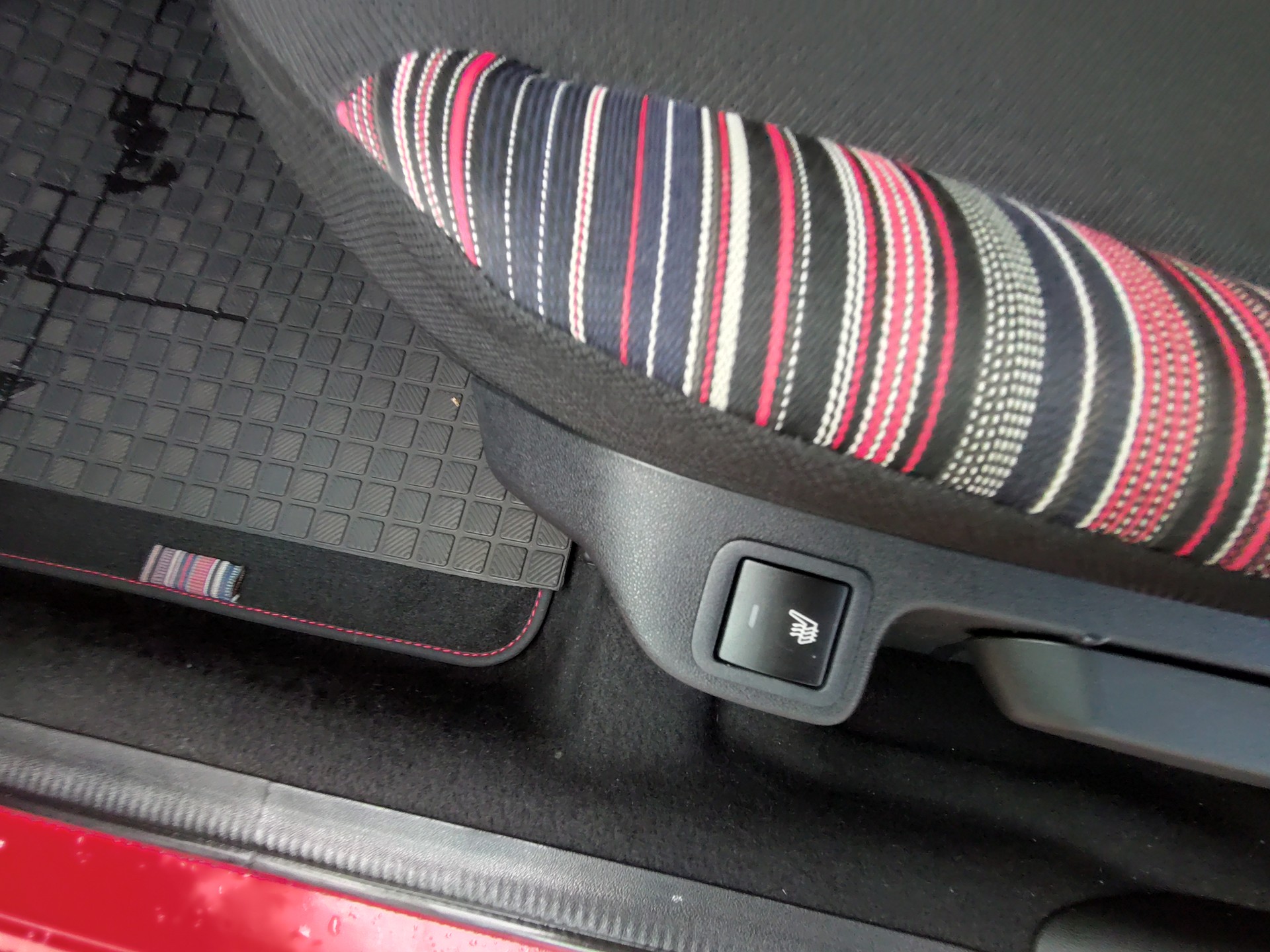 CITROEN C1 1.0 VTi Feel Edition Airscape-image-13