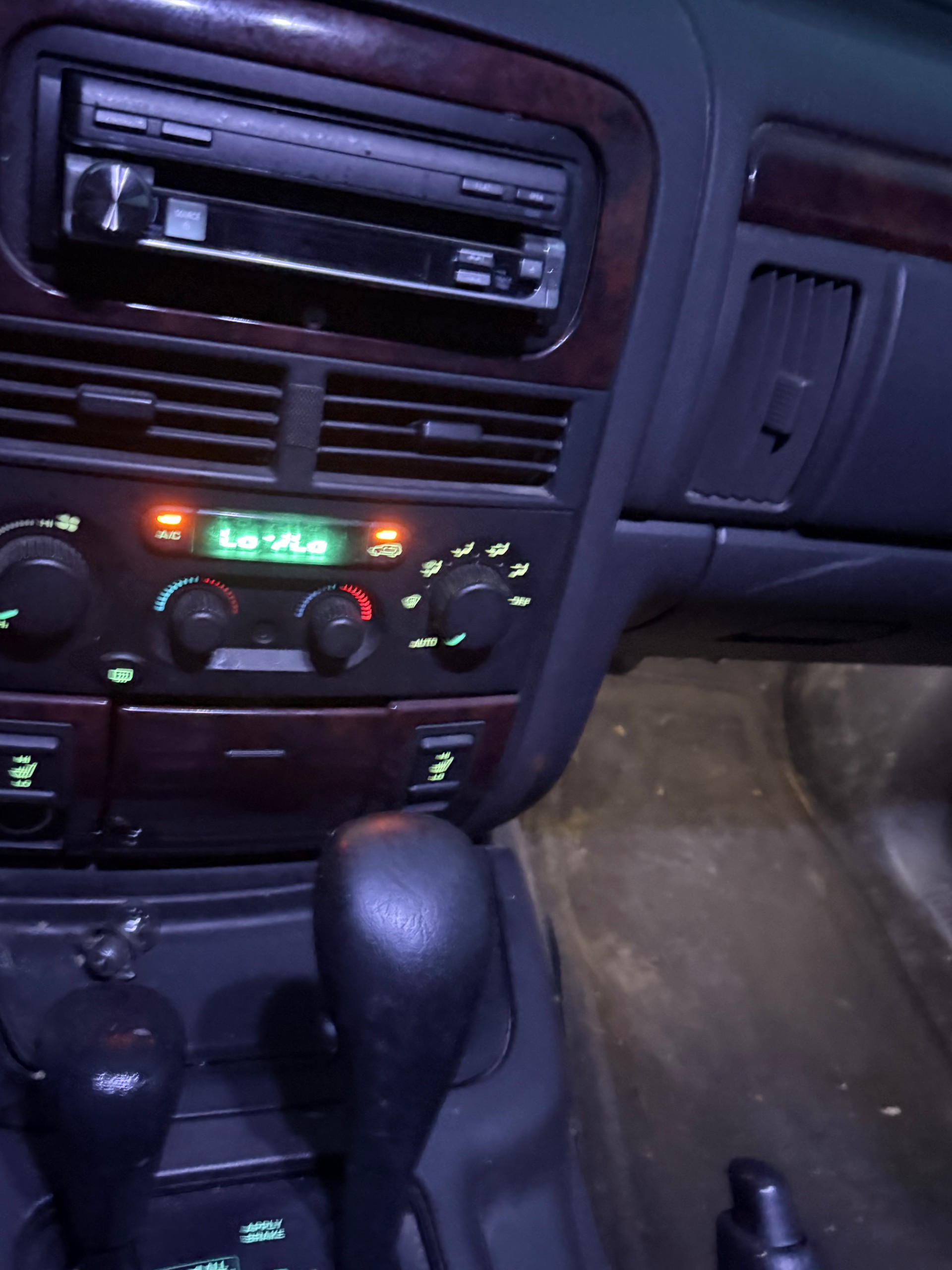 JEEP Grand Cherokee 4.7 Limited Automatic-image-8