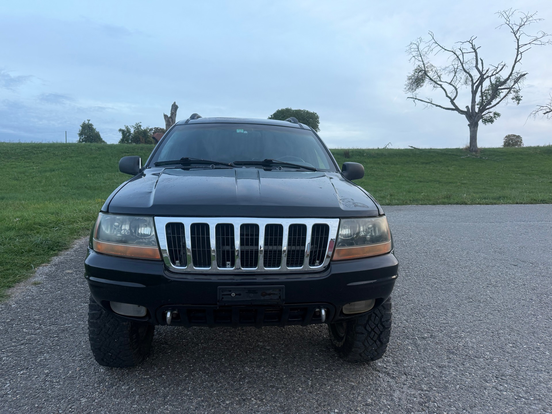 JEEP Grand Cherokee 4.7 Limited Automatic-image-1