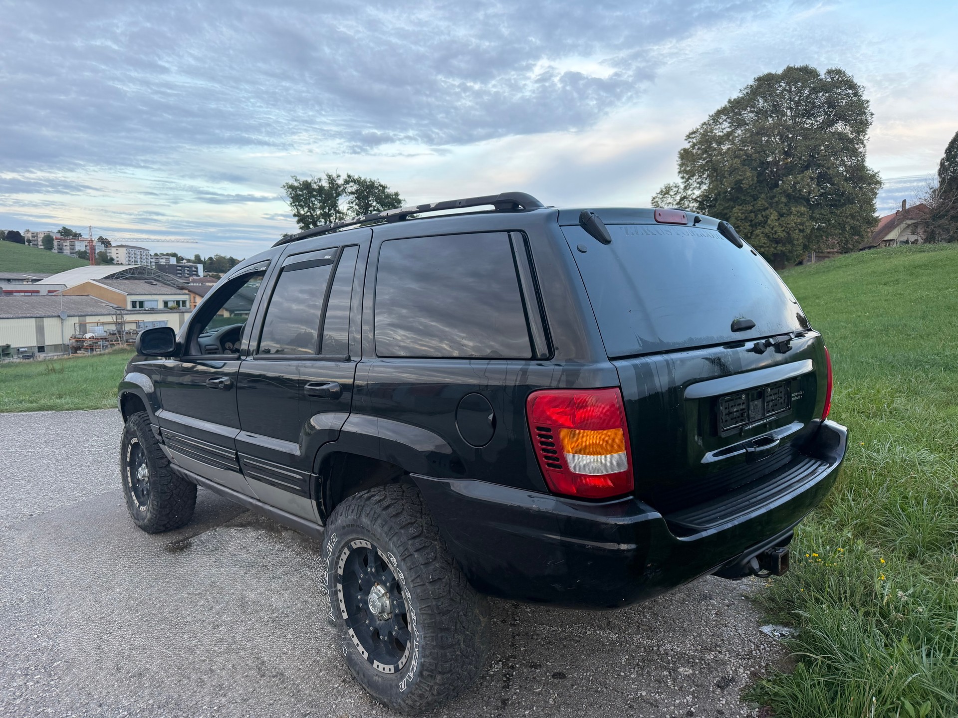 JEEP Grand Cherokee 4.7 Limited Automatic-image-2