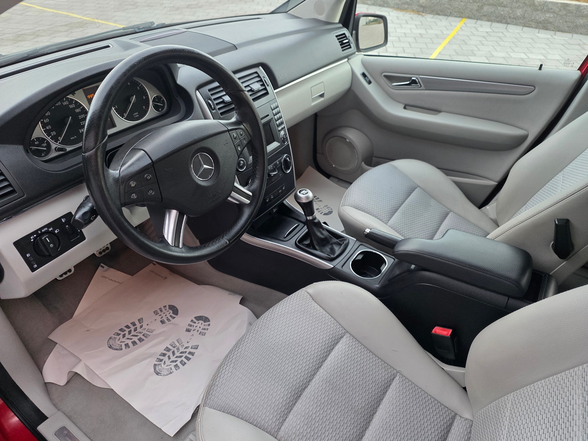 MERCEDES-BENZ B 180 BlueEfficiency Selection-image-10