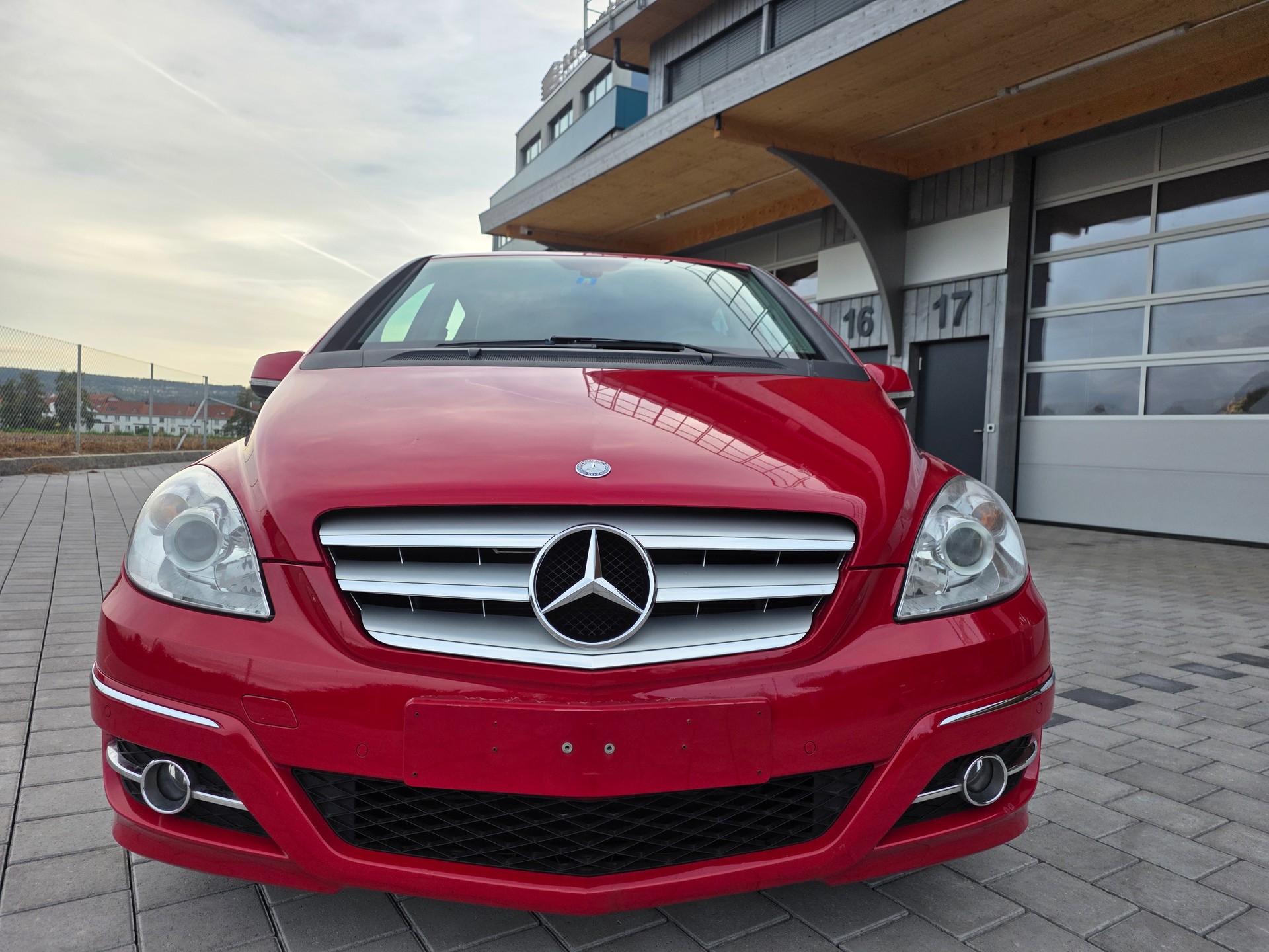 MERCEDES-BENZ B 180 BlueEfficiency Selection-image-0