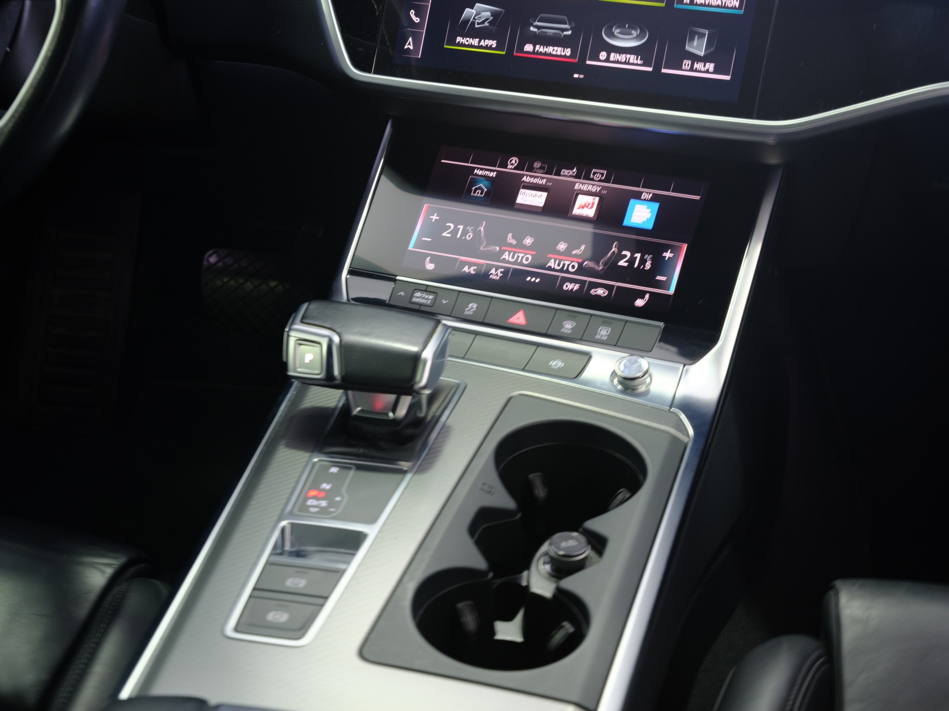 AUDI A6 Avant 45 TDI quattro tiptronic-image-17