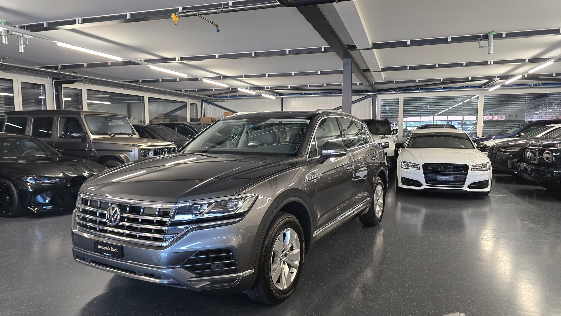 VW Touareg 3.0 TDI Elegance Tiptronic-image-10