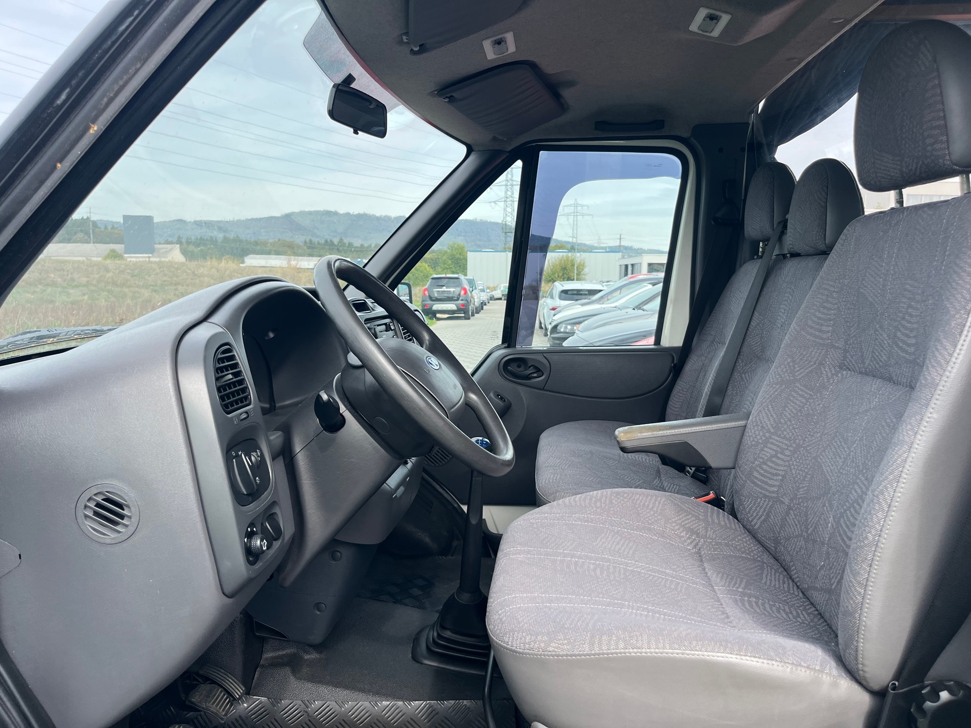 FORD Transit Wohnmobil 280 M-image-12