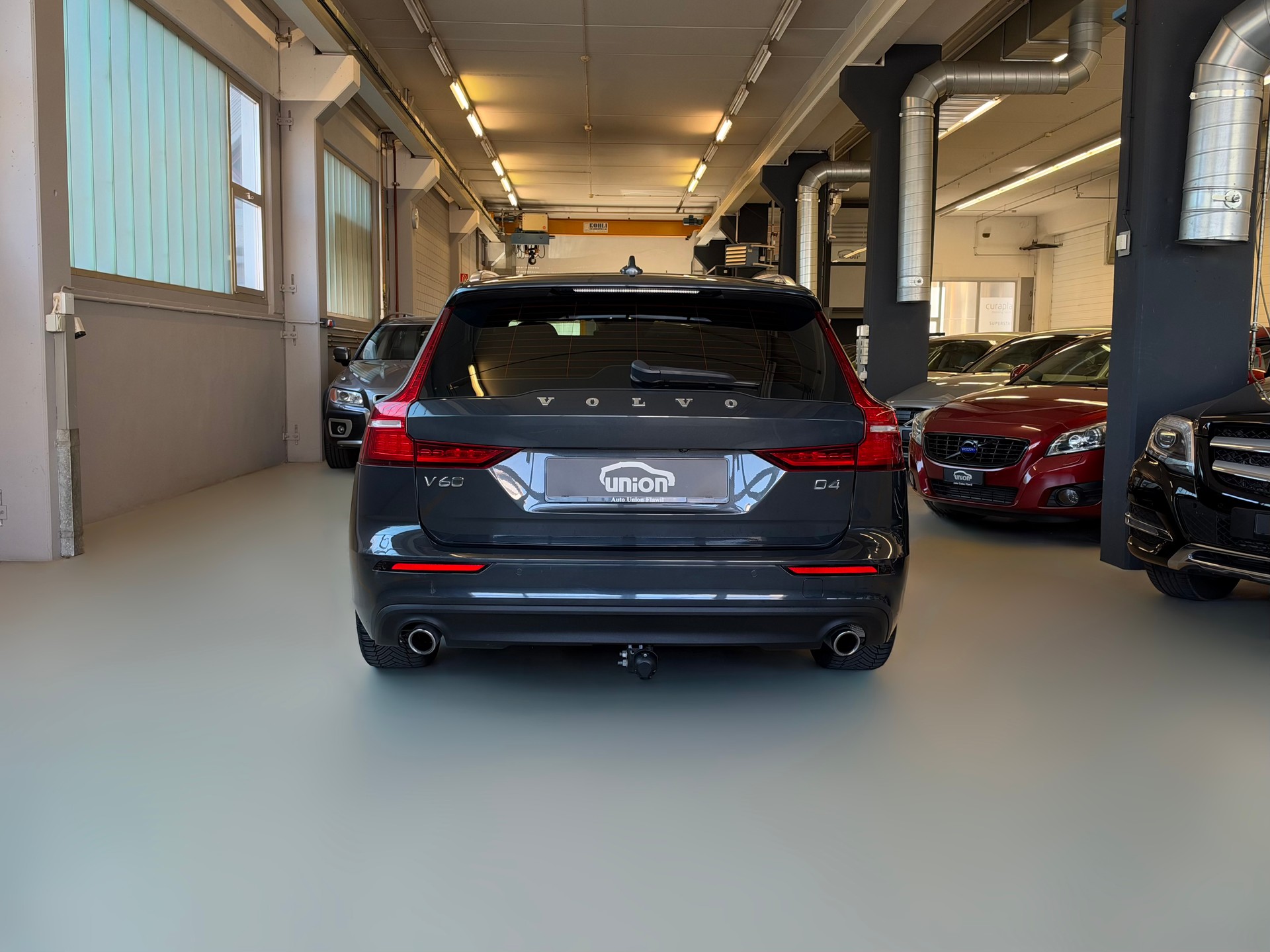 VOLVO V60 D4 Momentum Geartronic-image-7