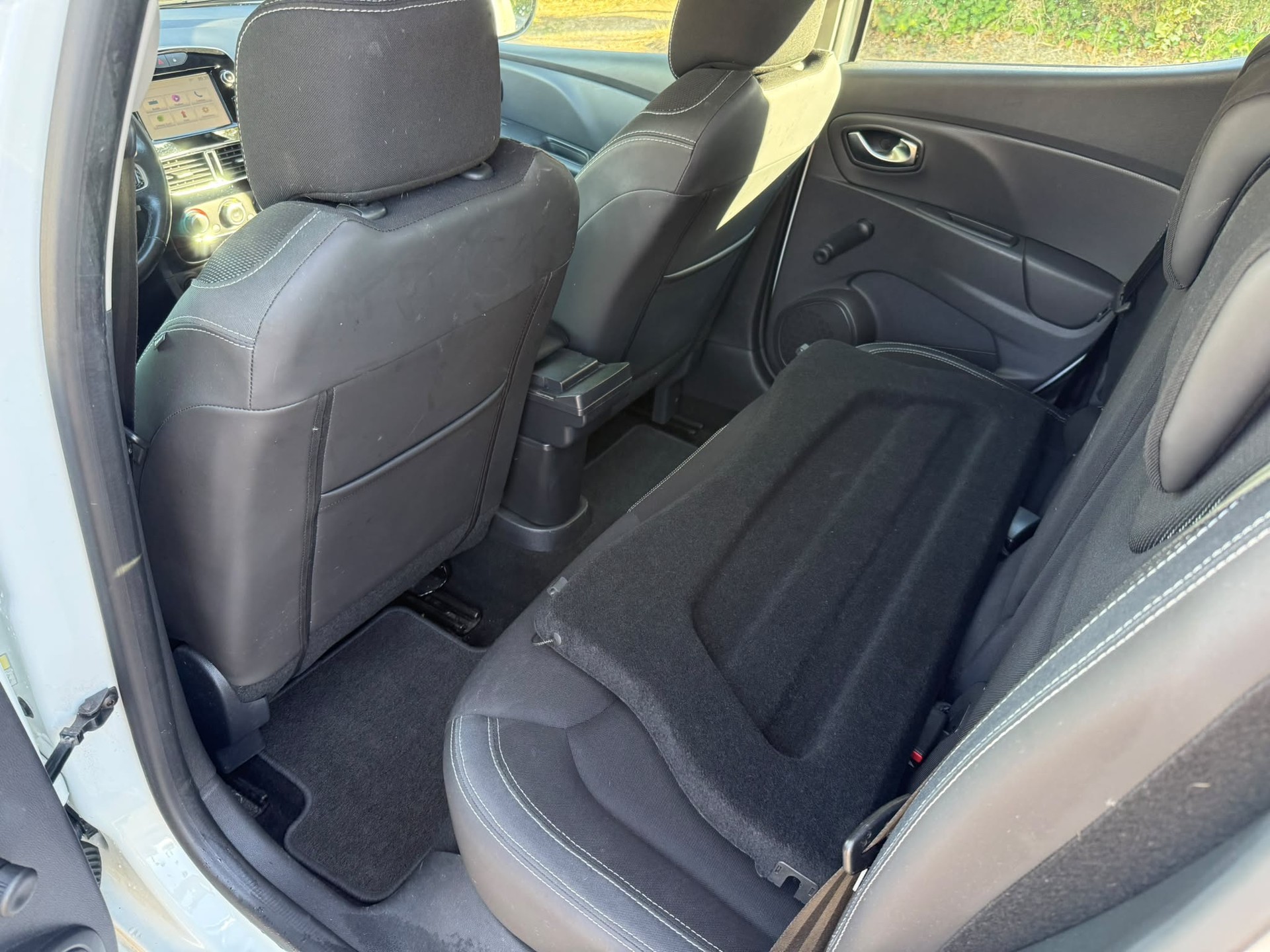 RENAULT Clio 1.5 dCi Zen EDC-image-7