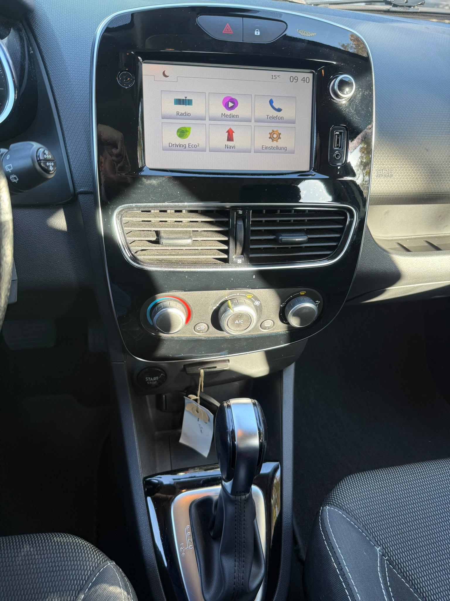 RENAULT Clio 1.5 dCi Zen EDC-image-6