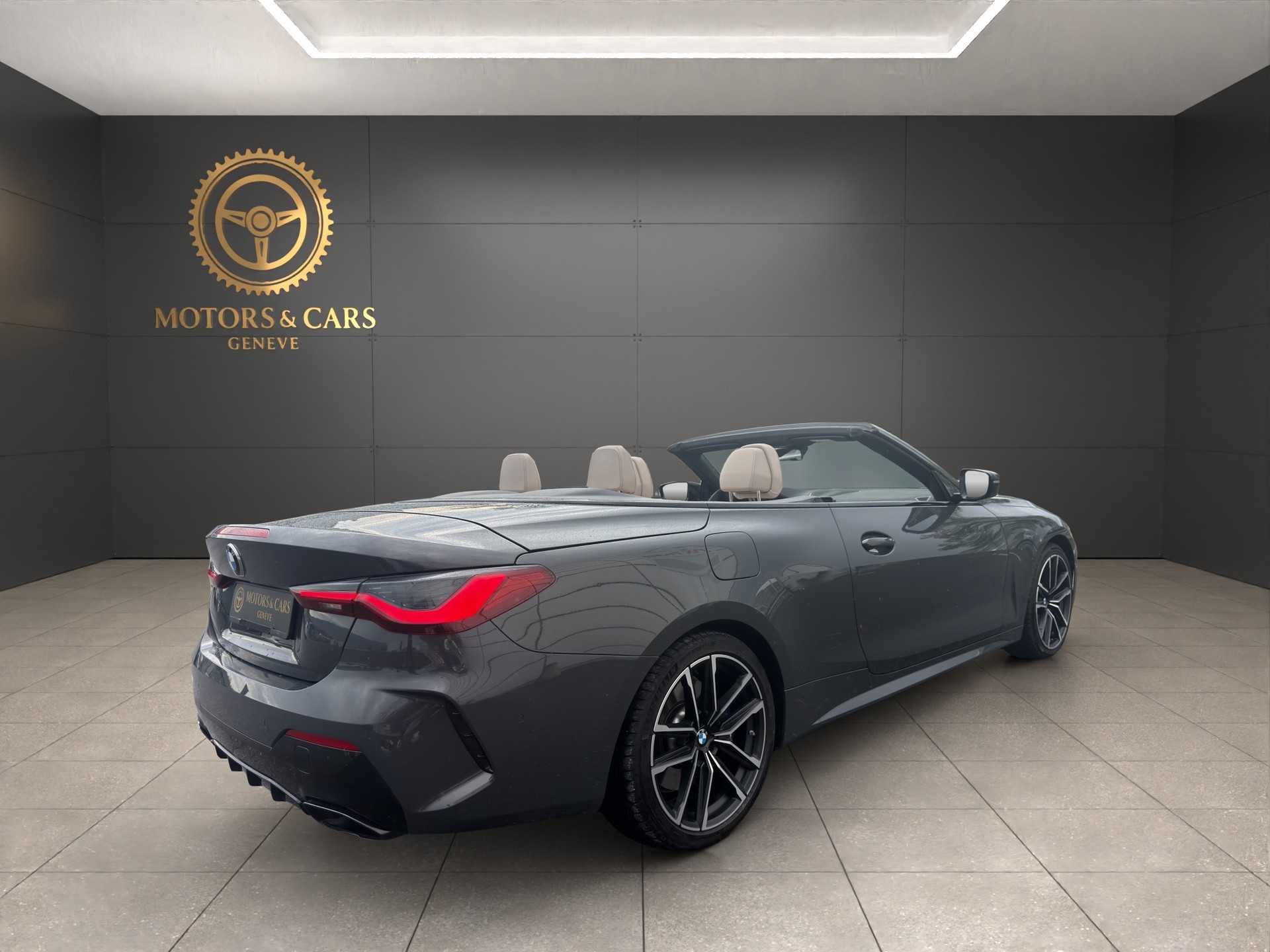 BMW M440i xDrive 48V Cabriolet Steptronic-showroom-element-3