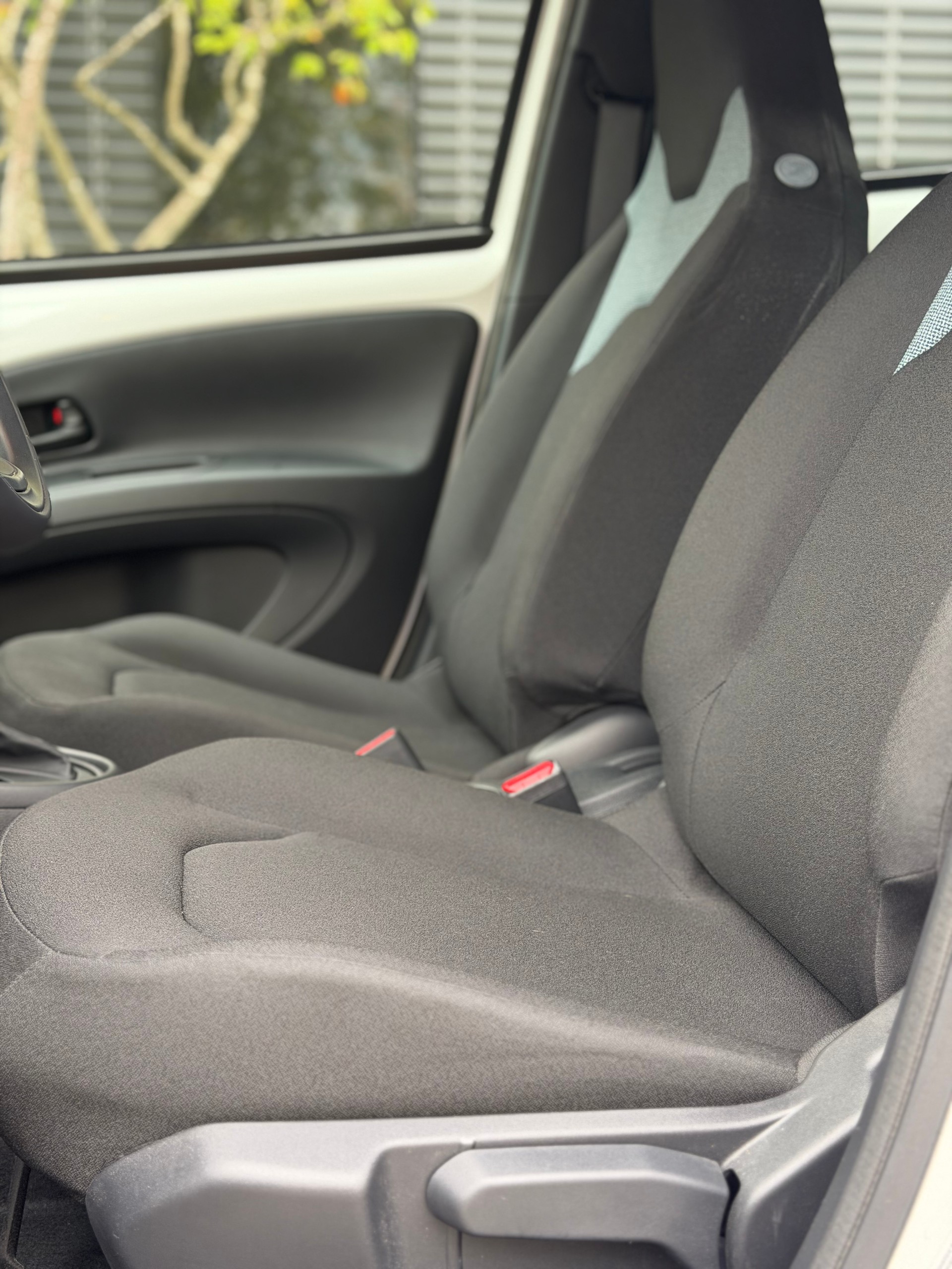 TOYOTA Aygo X 1.5 Comfort e-CVT-image-8