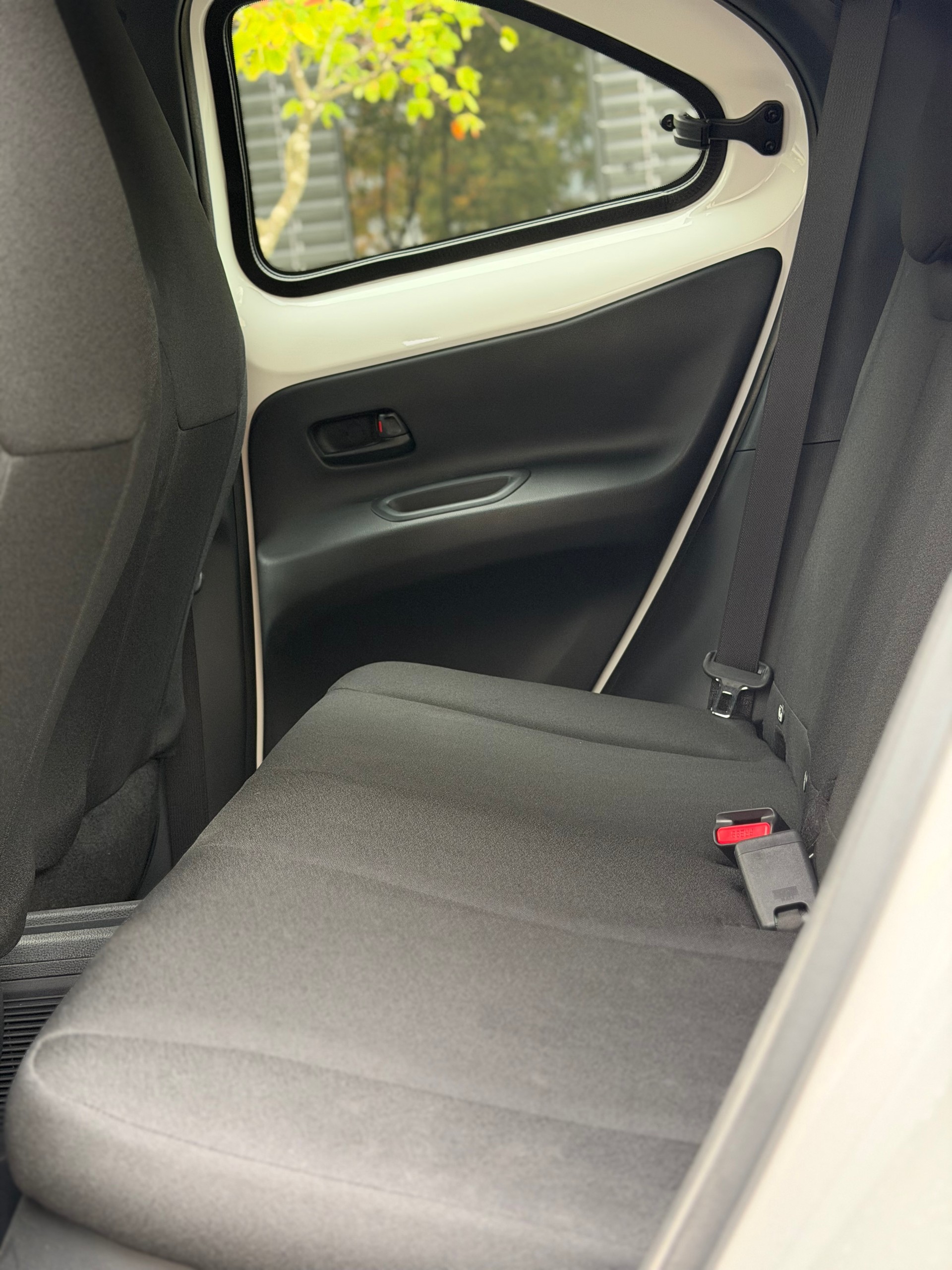 TOYOTA Aygo X 1.5 Comfort e-CVT-image-7