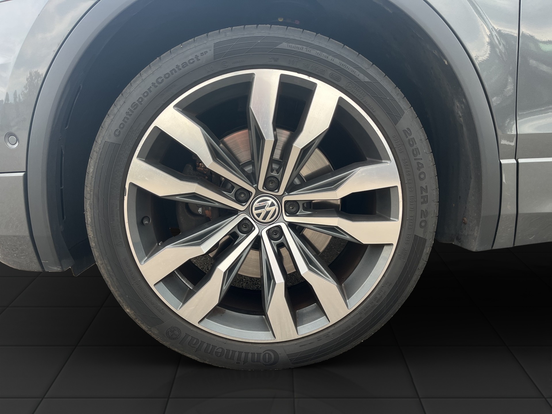 VW Tiguan 2.0 TDI SCR Highline 4Motion DSG-image-15