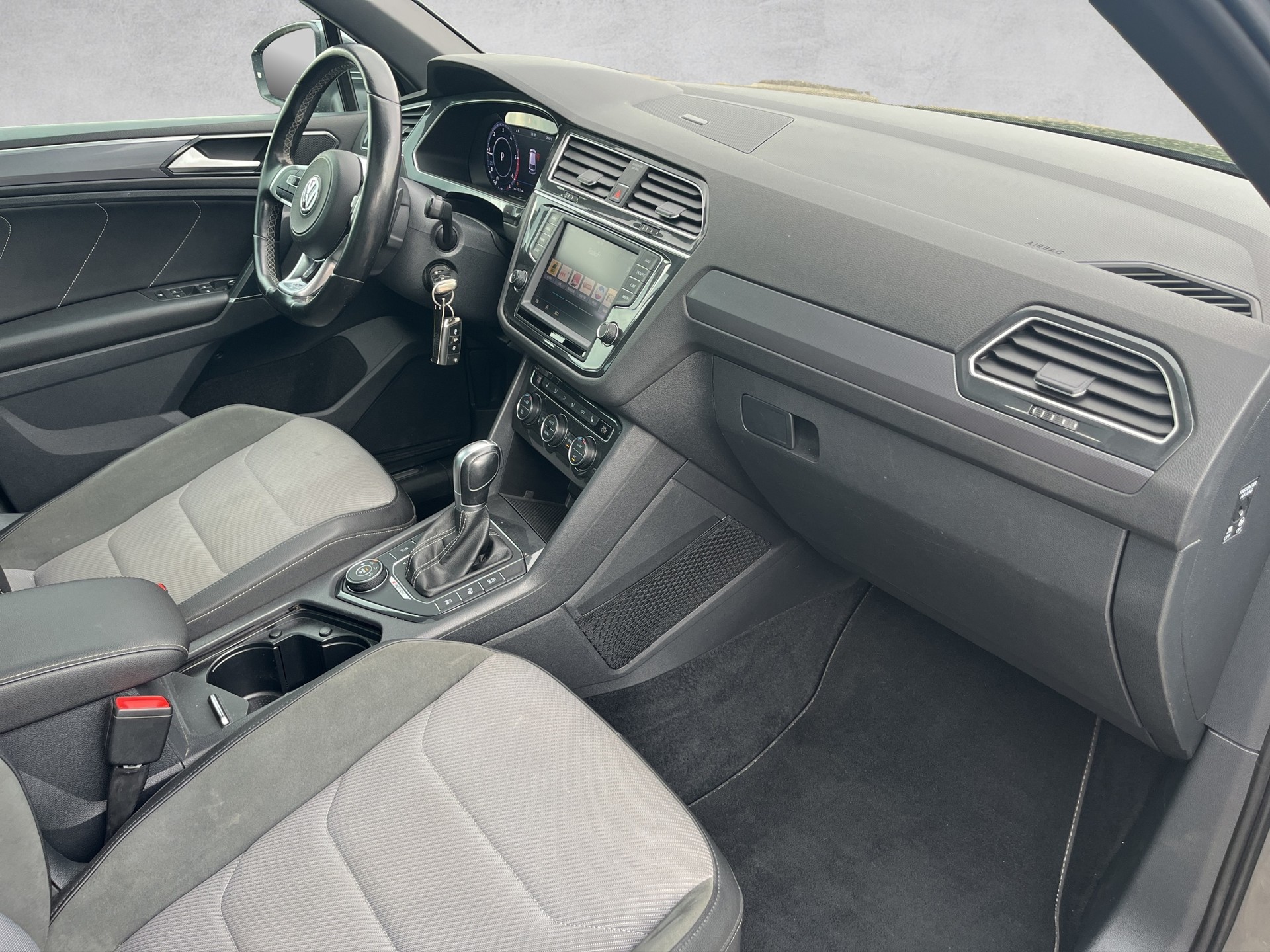 VW Tiguan 2.0 TDI SCR Highline 4Motion DSG-image-11