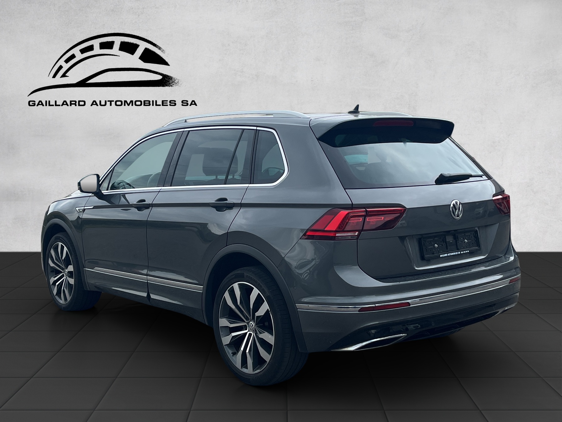 VW Tiguan 2.0 TDI SCR Highline 4Motion DSG-image-2