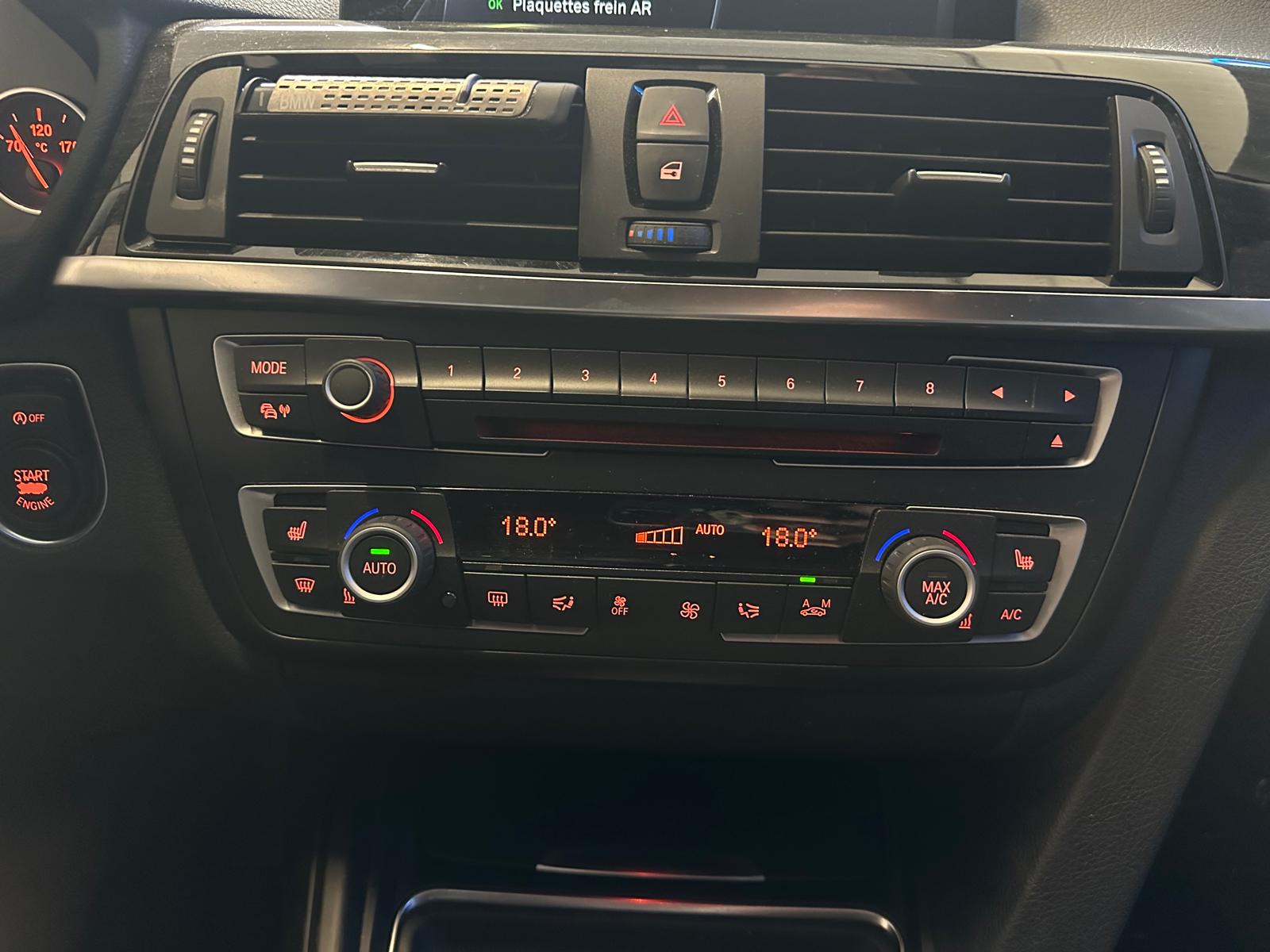 BMW 320i xDrive Touring Modern Line Steptronic-image-23