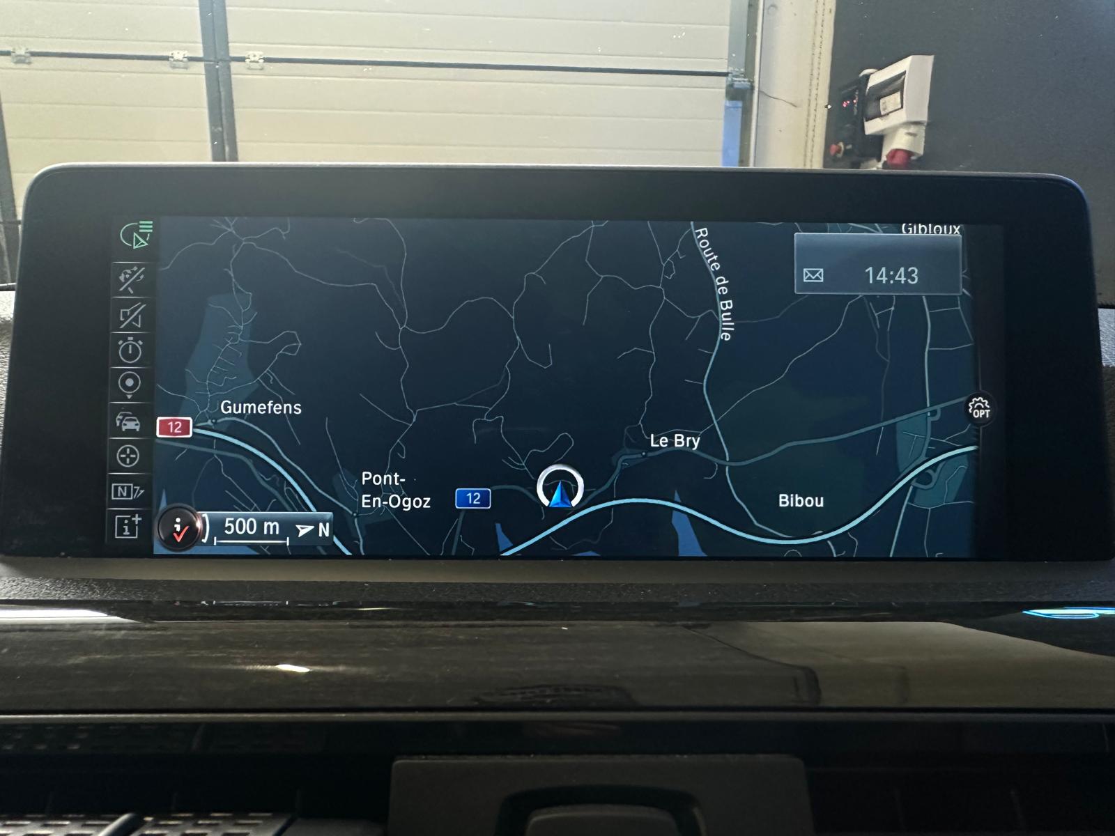 BMW 320i xDrive Touring Modern Line Steptronic-image-21