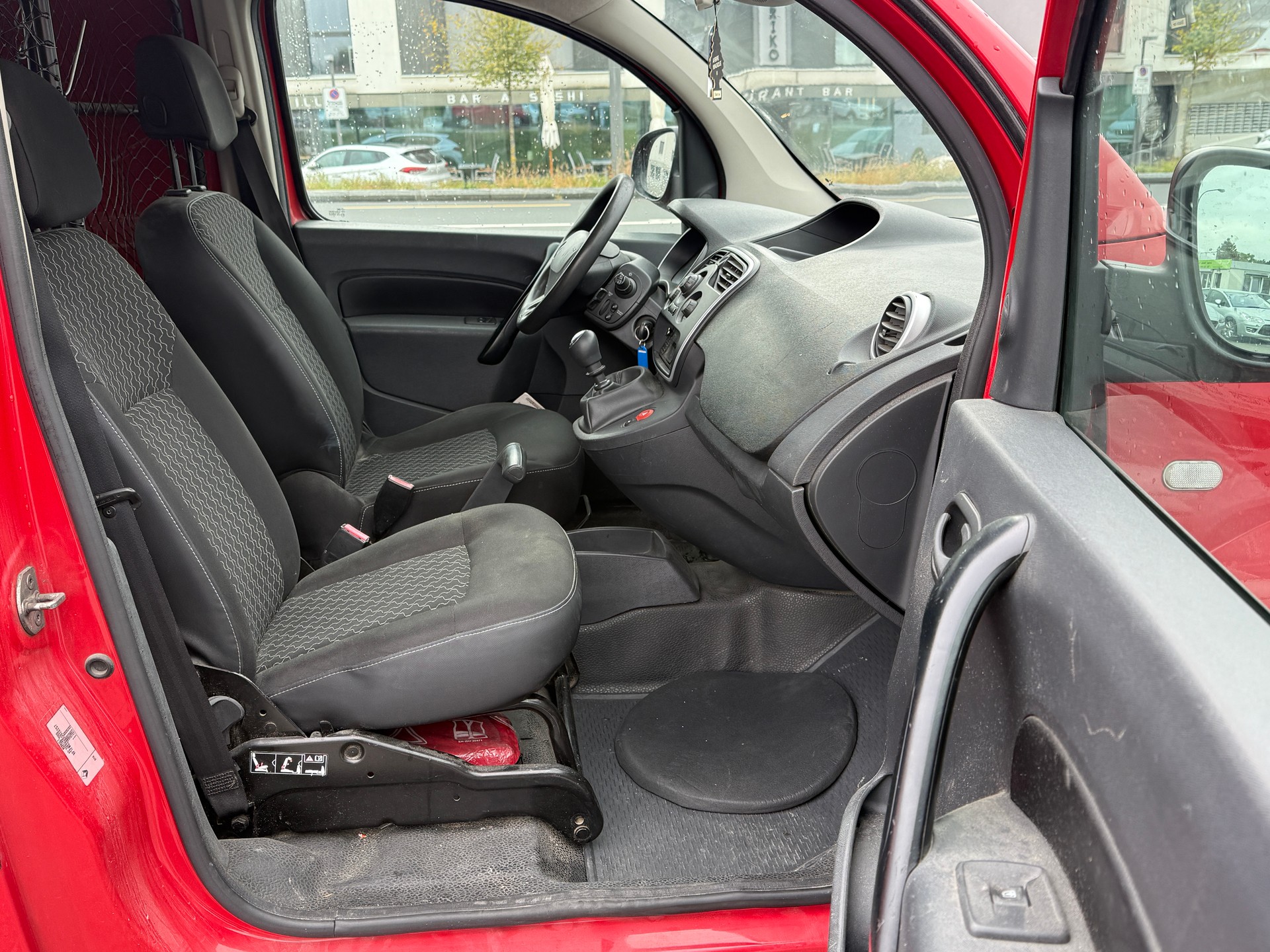 RENAULT Kangoo Medium TCe 115 ENERGY Business - Nouvelle Expertise du Jour : 23.10.2026 - Grand Service Fait à 203‘931 km le 23.07.2026-image-17