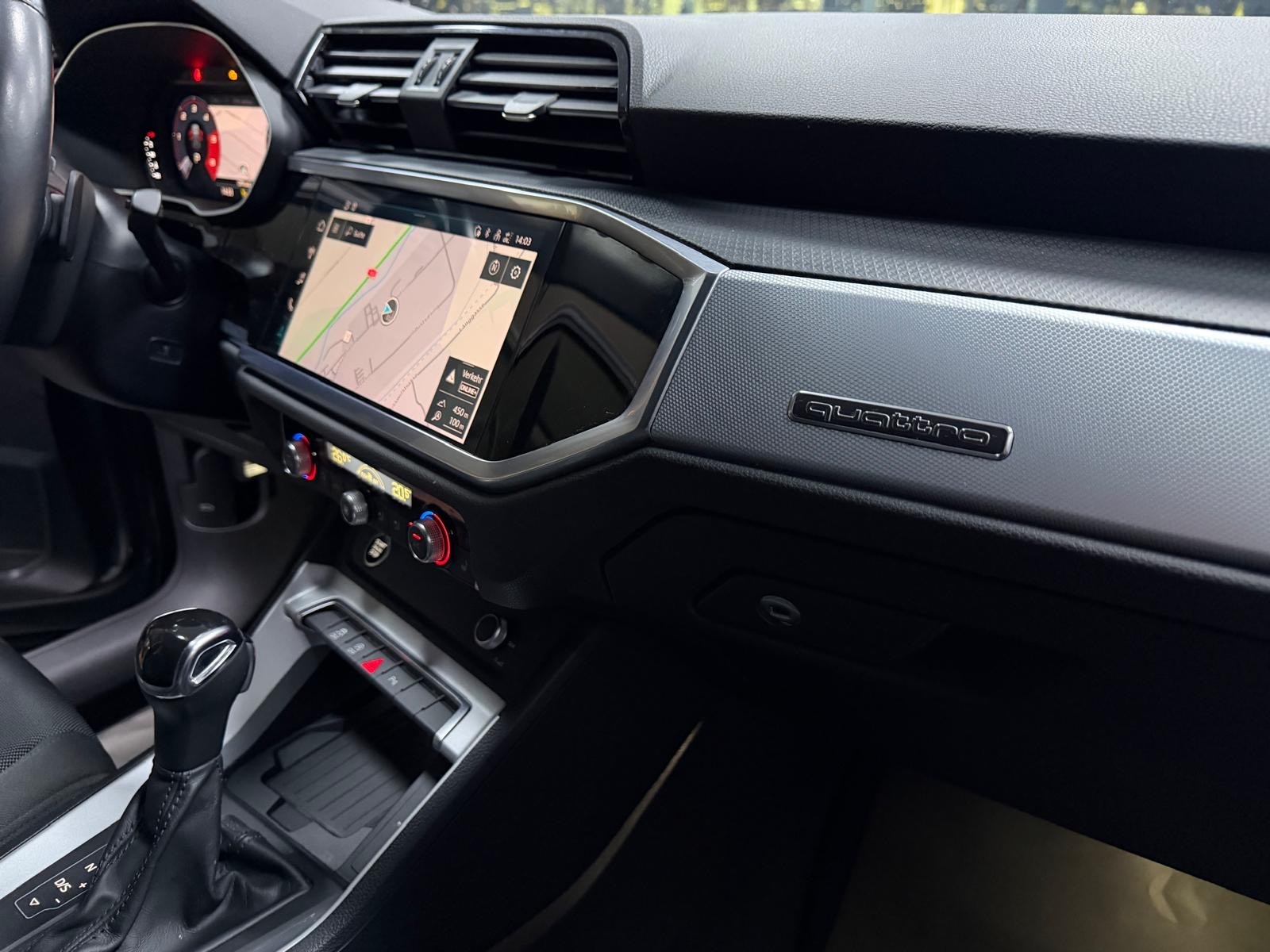 AUDI Q3 35 TDI advanced quattro S-tronic / CH Auto 1 Hand / Gepflegt-image-9