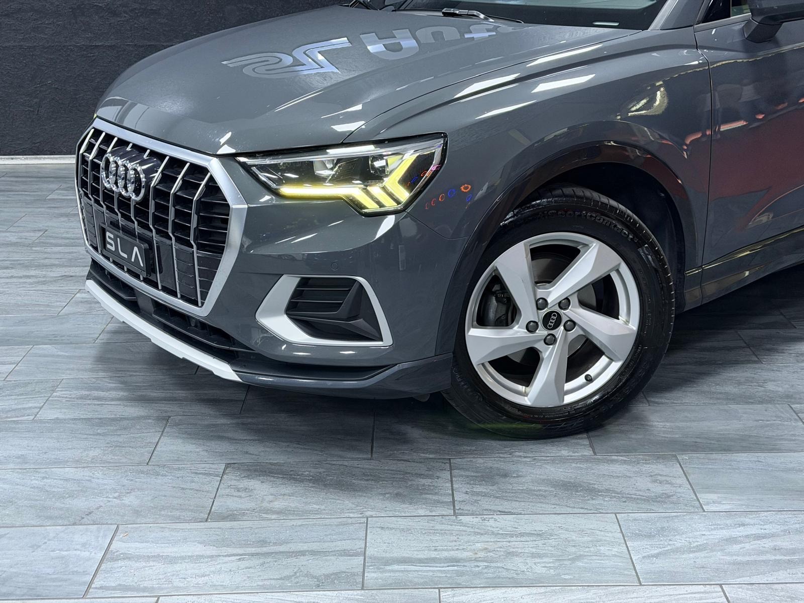 AUDI Q3 35 TDI advanced quattro S-tronic / CH Auto 1 Hand / Gepflegt-image-1