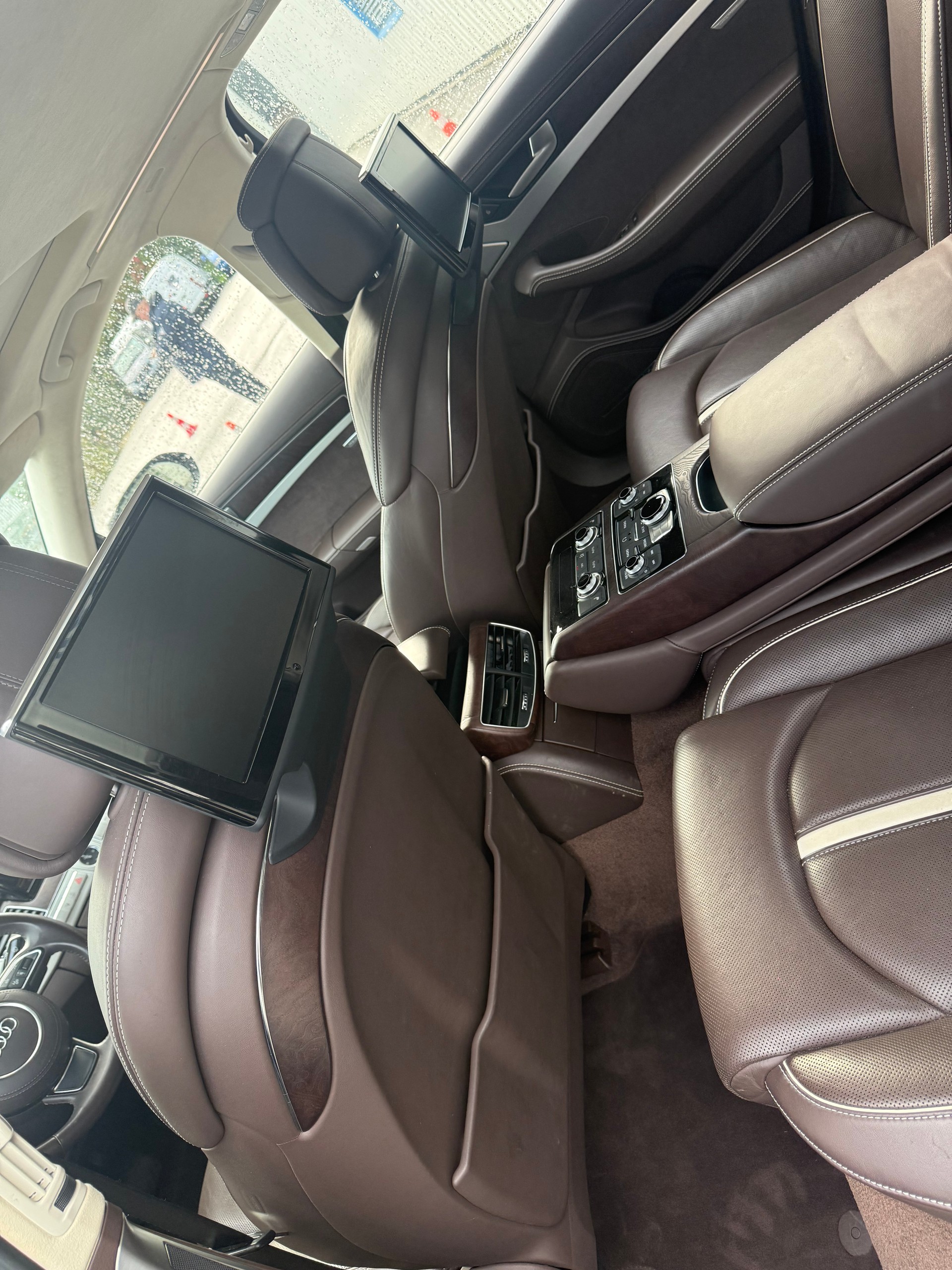 AUDI A8 4.2 TDI quattro tiptronic-image-14