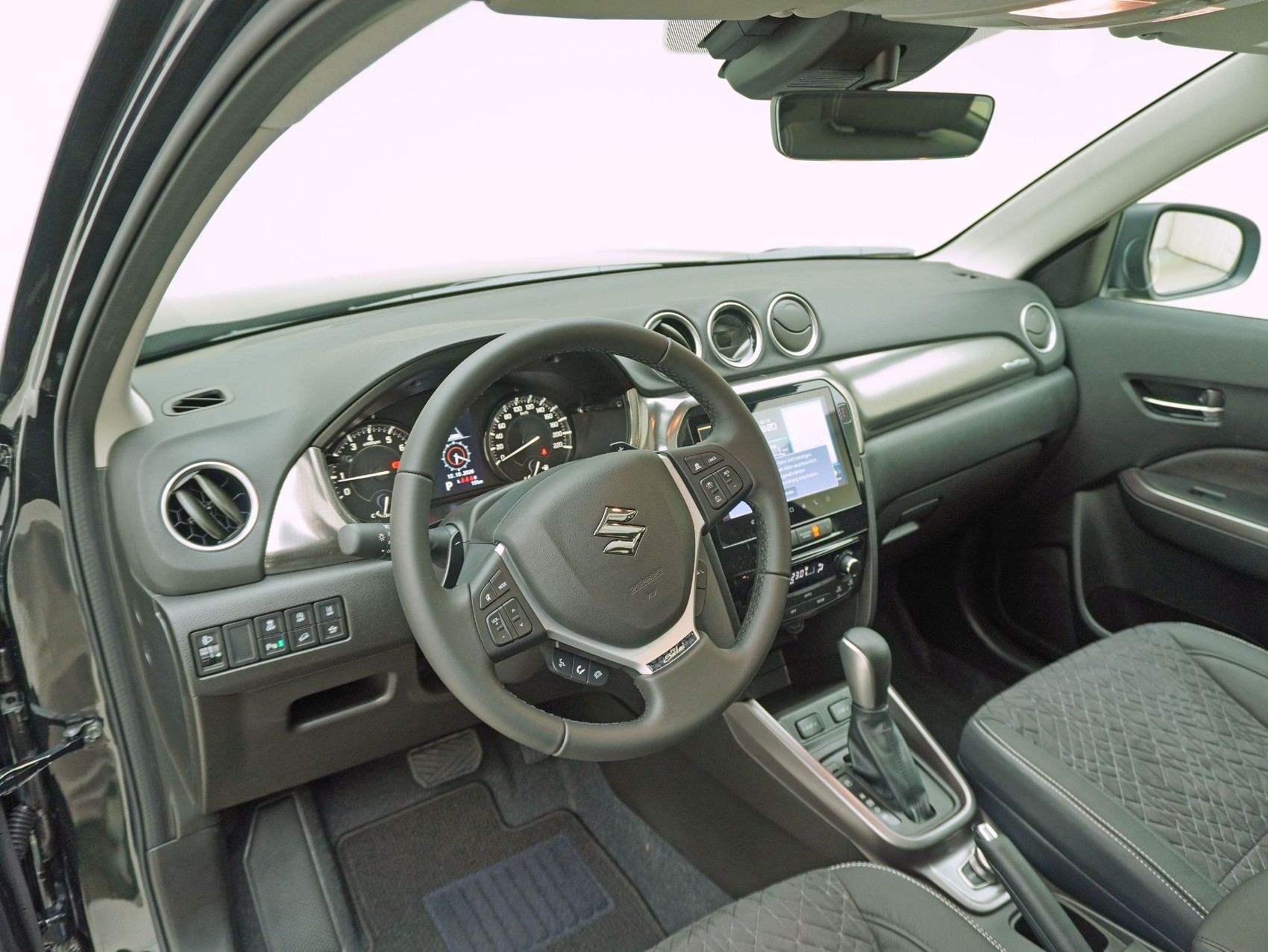 SUZUKI Vitara 1.4 T Piz Sulai Top Hybrid 4x4-image-9