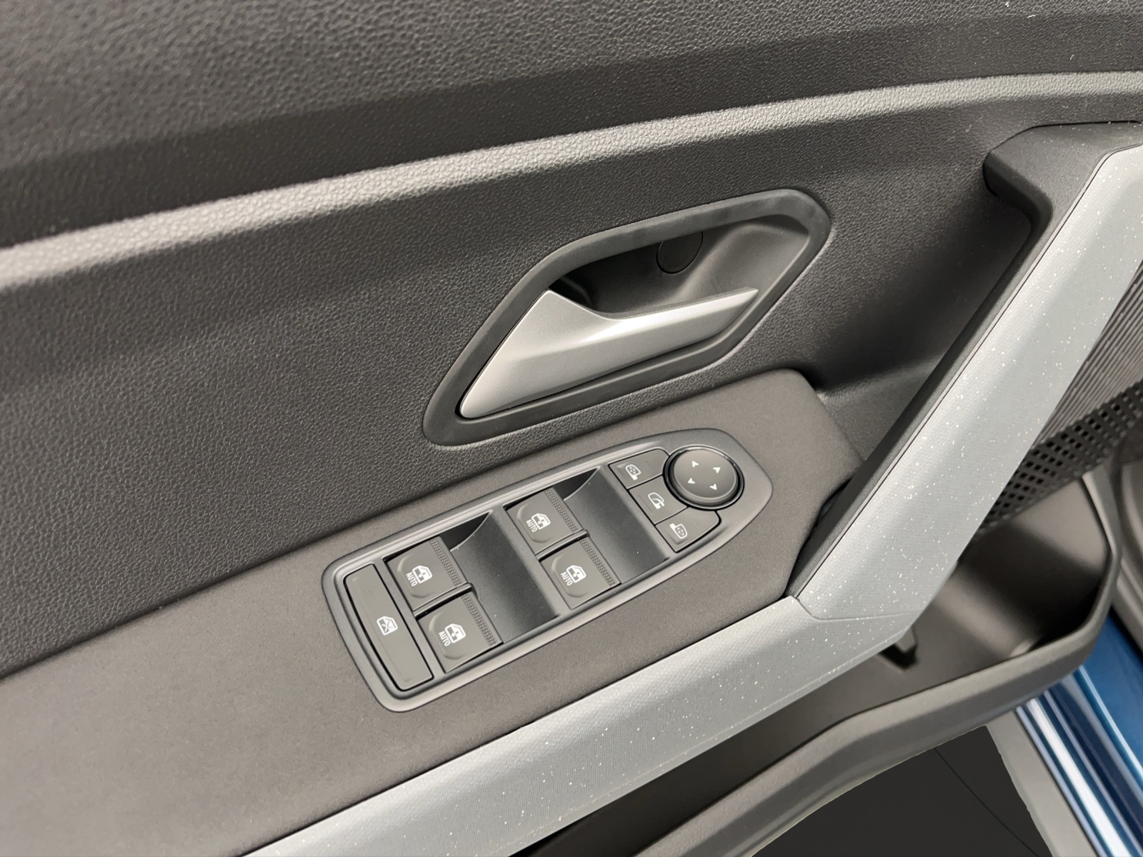 DACIA Bigster 1.8 Hybrid Journey-image-12