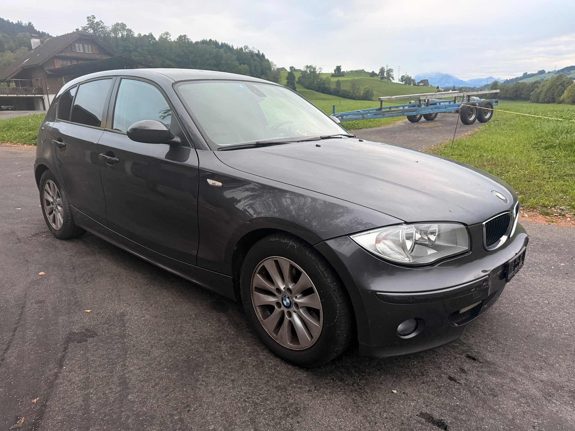 BMW 120i-image-0