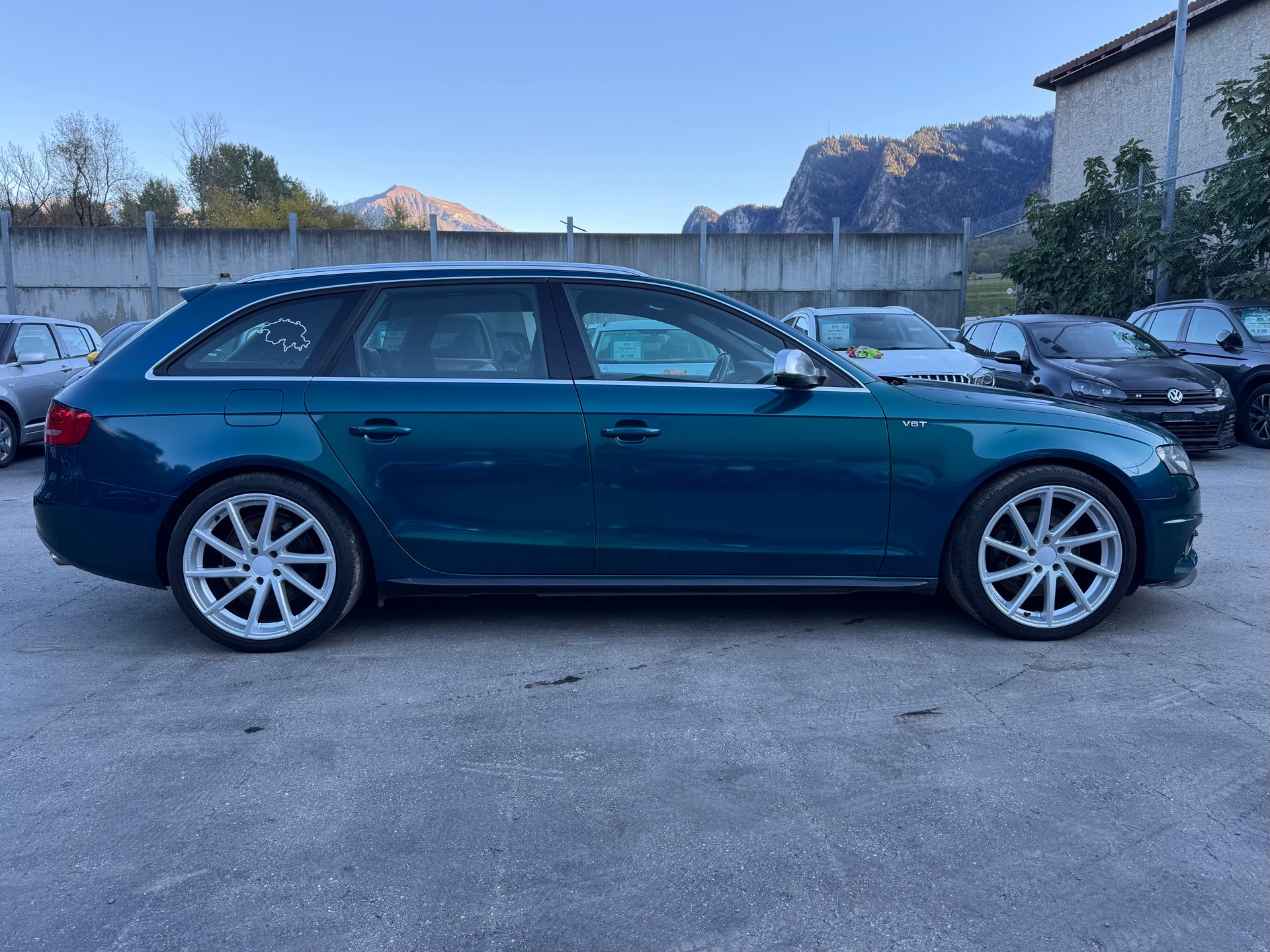 AUDI S4 Avant 3.0 TFSI quattro S-tronic-image-2