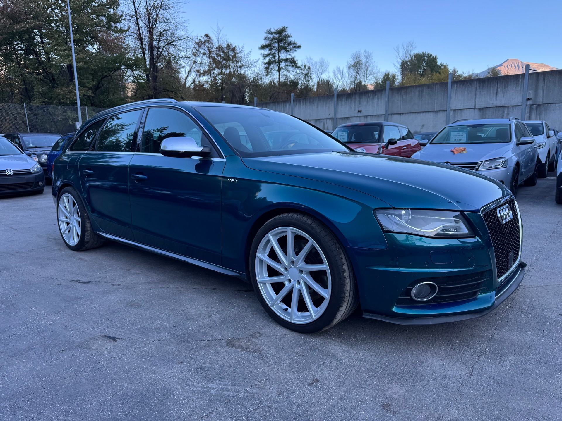 AUDI S4 Avant 3.0 TFSI quattro S-tronic-image-1