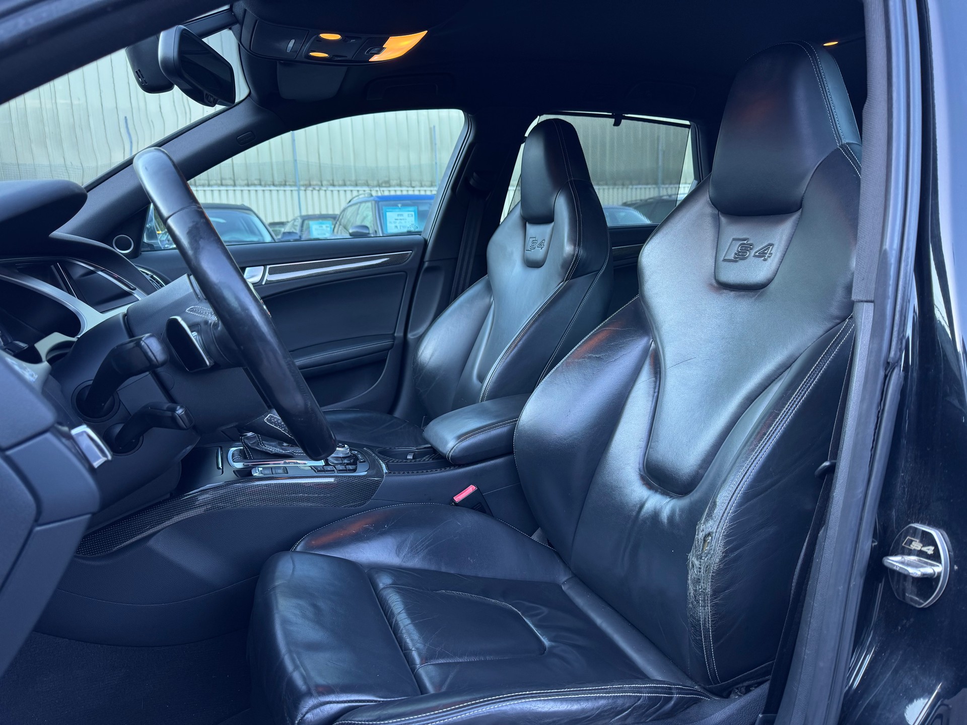 AUDI S4 Avant 3.0 TFSI quattro S-tronic-image-7
