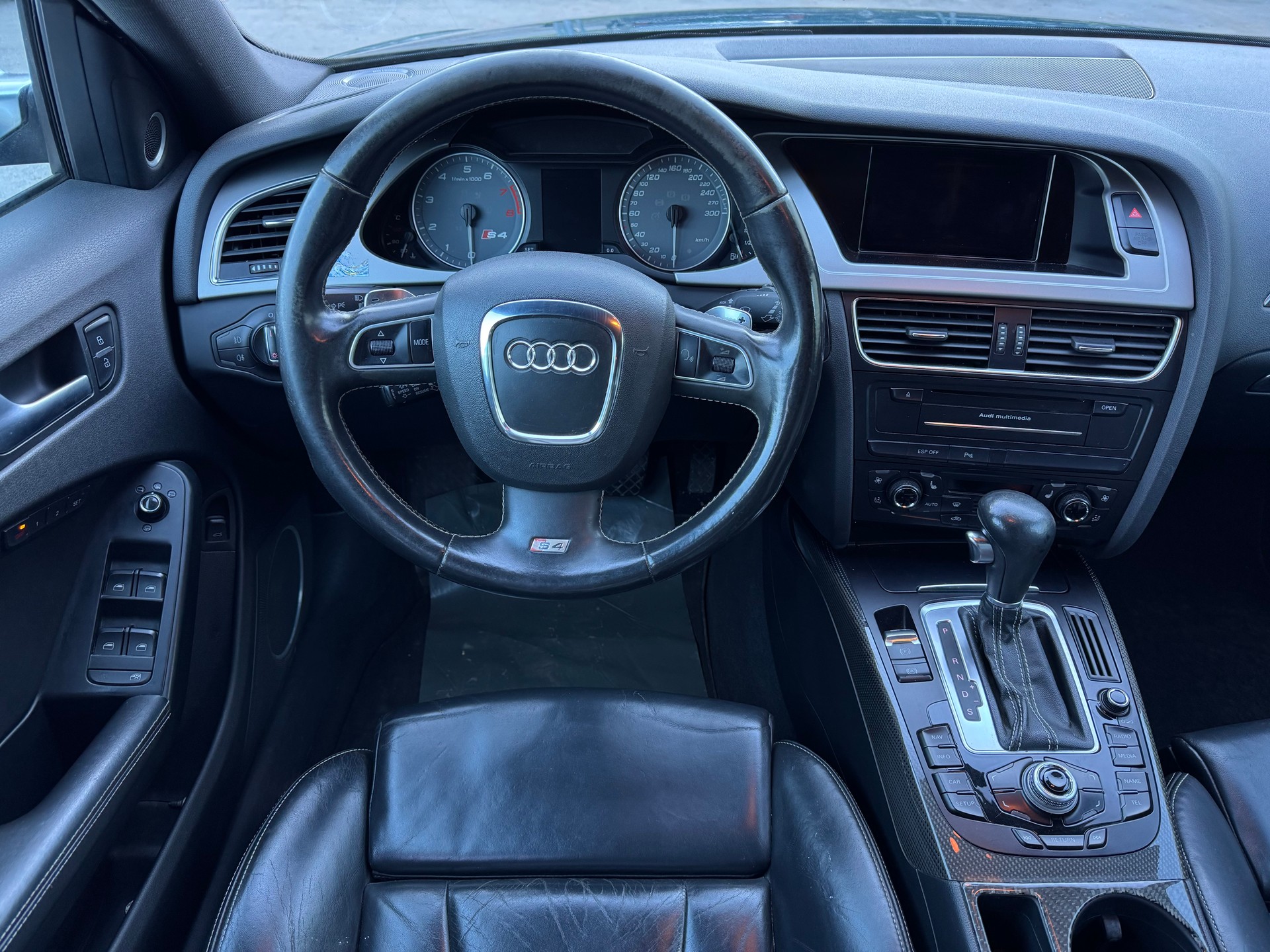 AUDI S4 Avant 3.0 TFSI quattro S-tronic-image-10