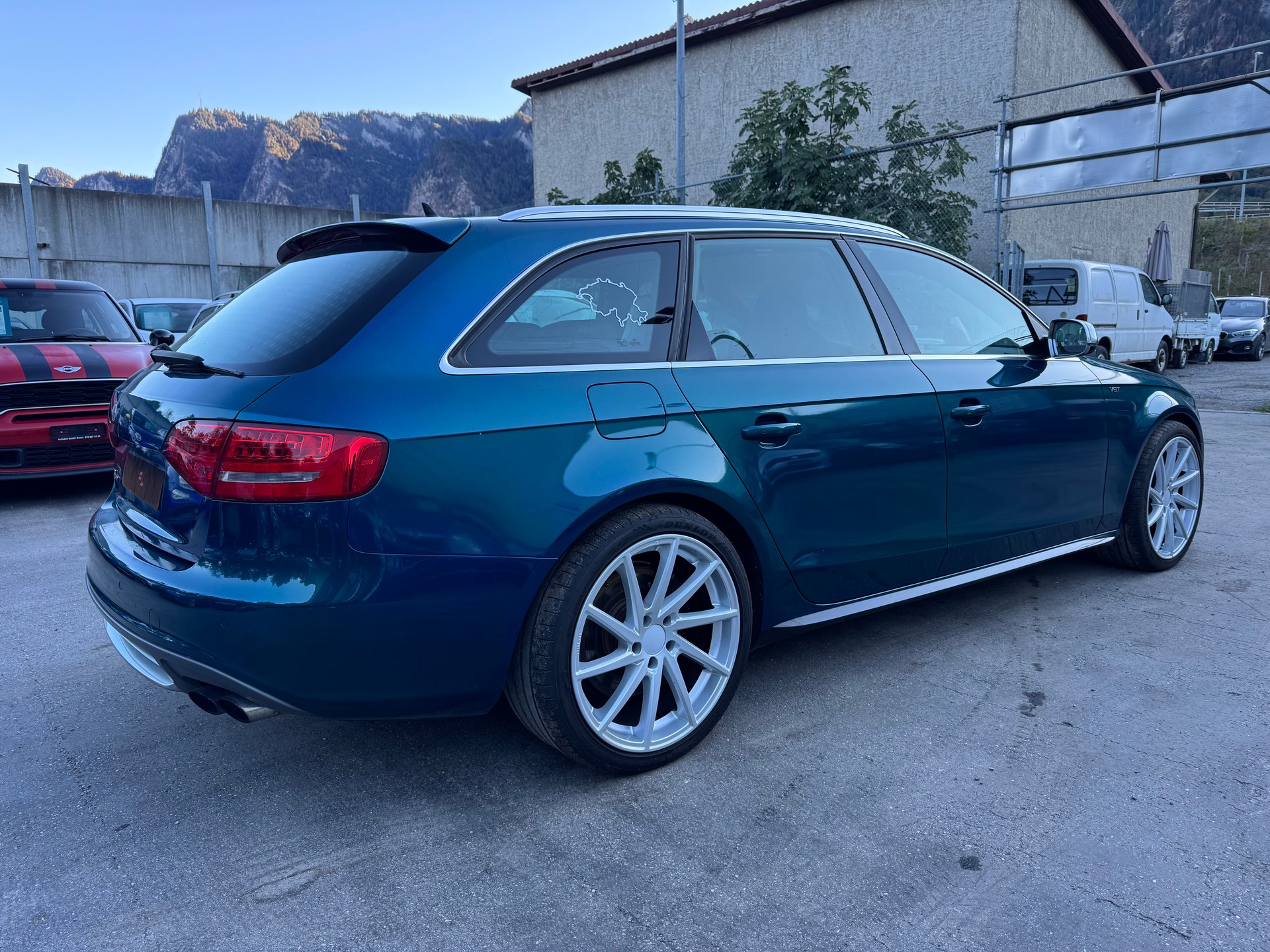 AUDI S4 Avant 3.0 TFSI quattro S-tronic-image-3