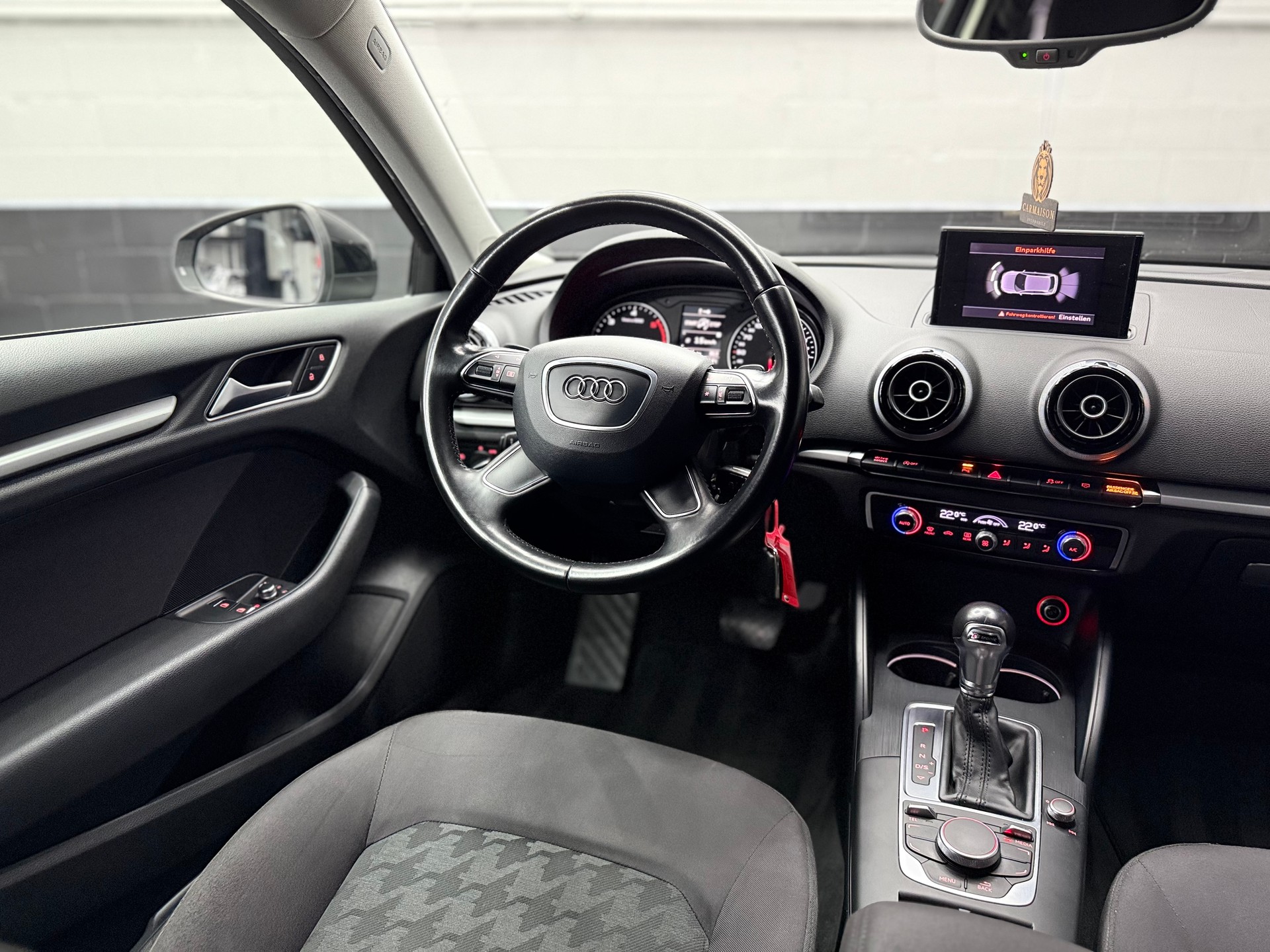 AUDI A3 2.0 TDI Attraction S-tronic | CH-Auto-image-14