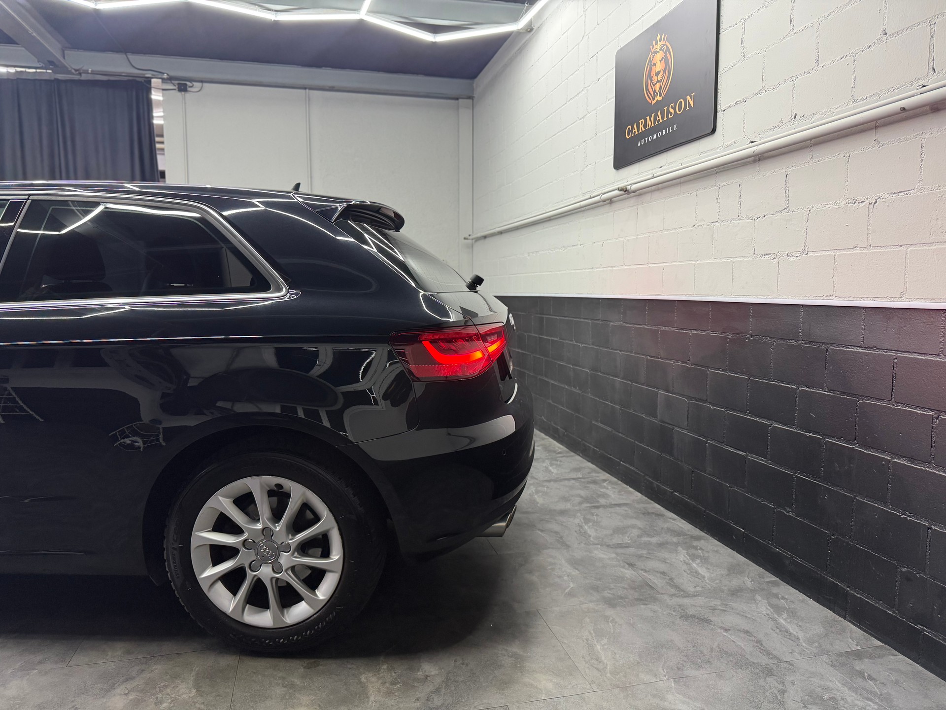 AUDI A3 2.0 TDI Attraction S-tronic | CH-Auto-image-3