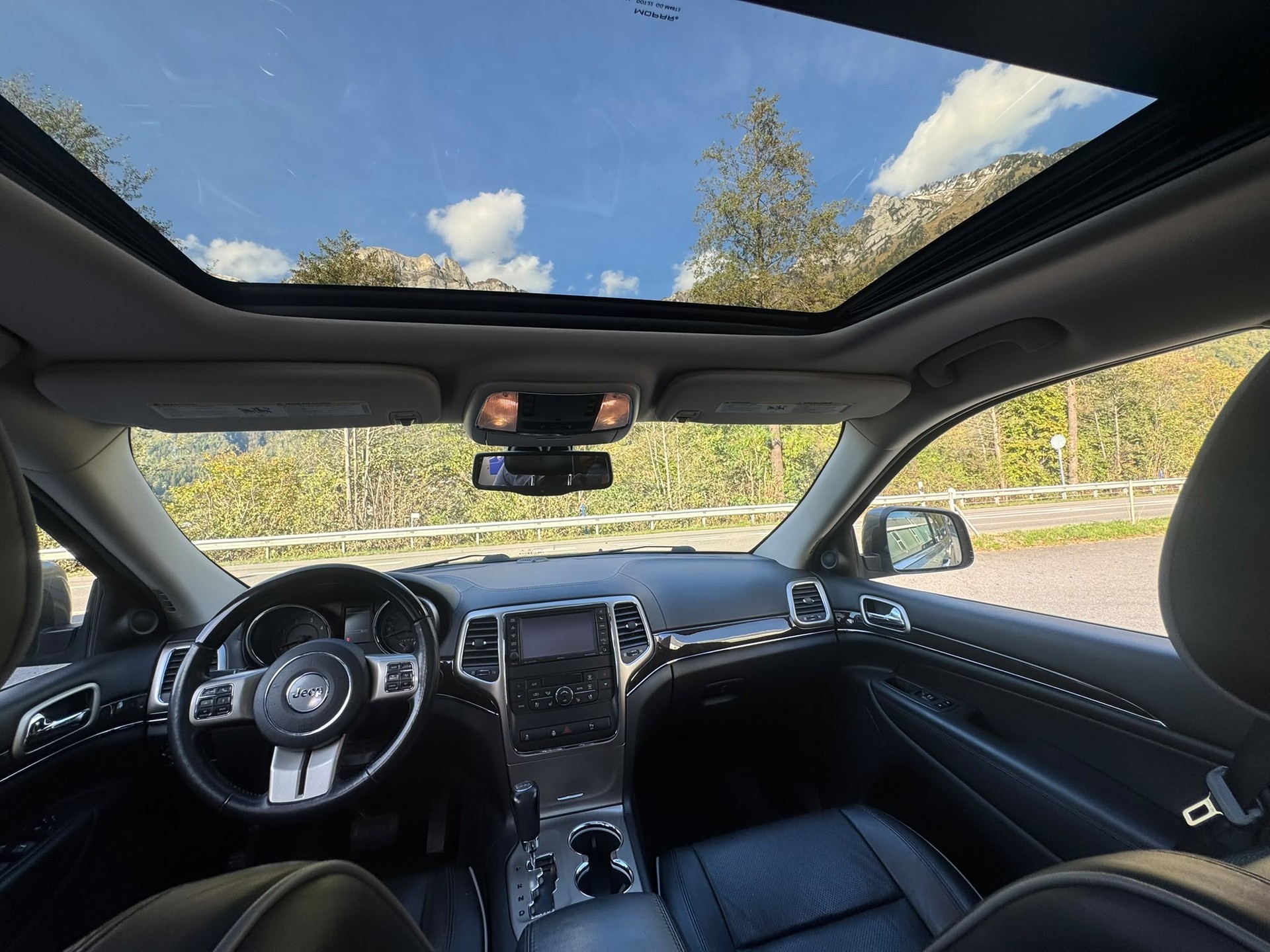 JEEP Grand Cherokee 3.0 CRD Overland Automatic-image-11