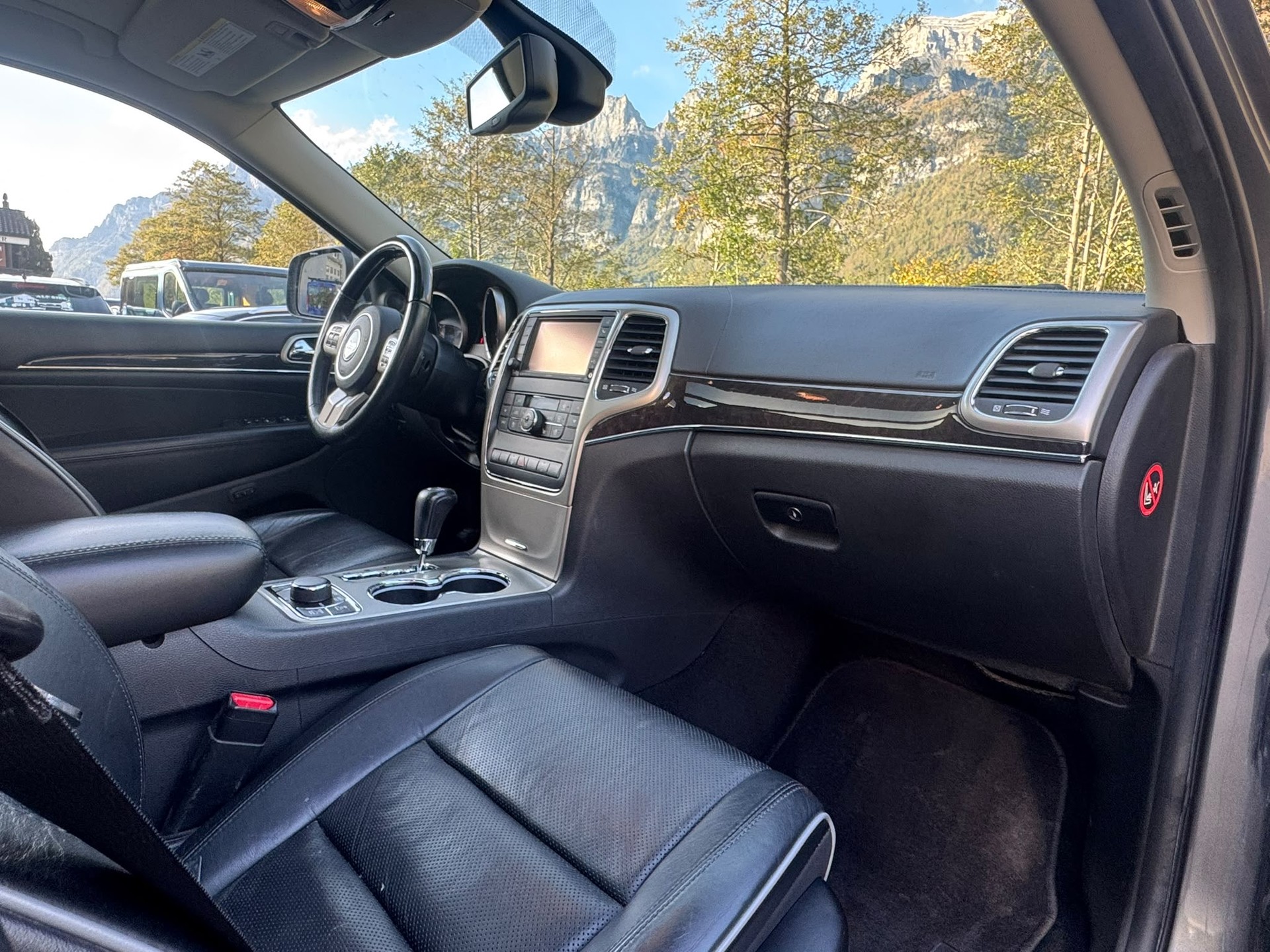 JEEP Grand Cherokee 3.0 CRD Overland Automatic-image-6