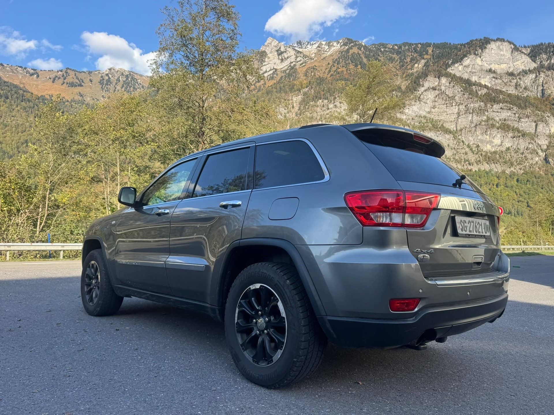 JEEP Grand Cherokee 3.0 CRD Overland Automatic-image-4