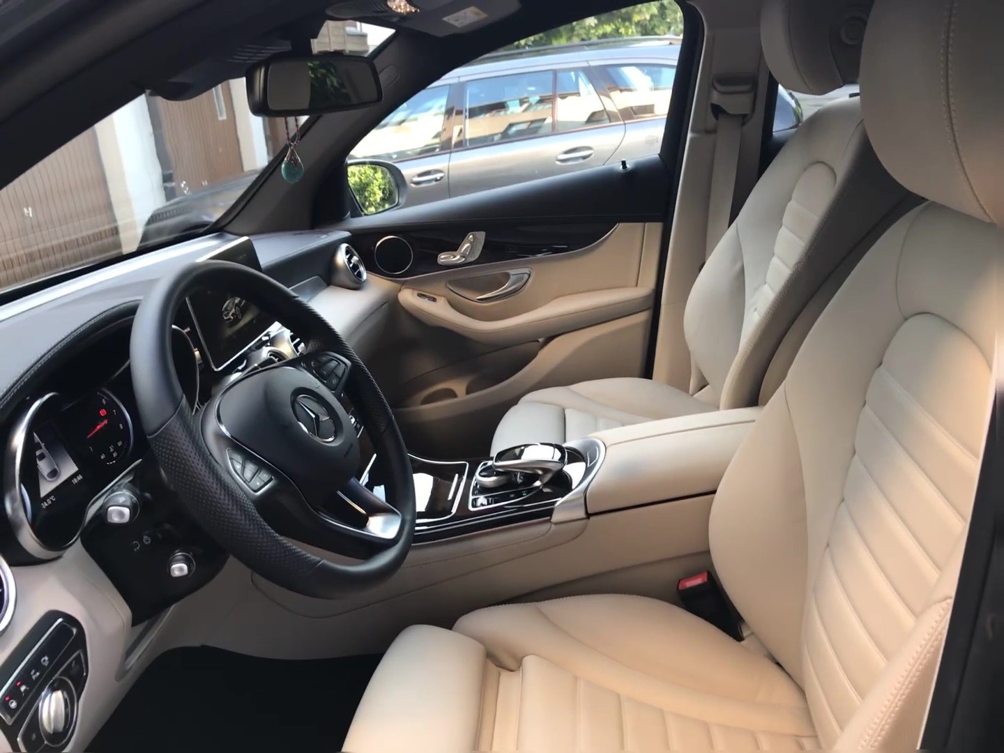 MERCEDES-BENZ GLC Coupé 250 4Matic 9G-Tronic-image-11