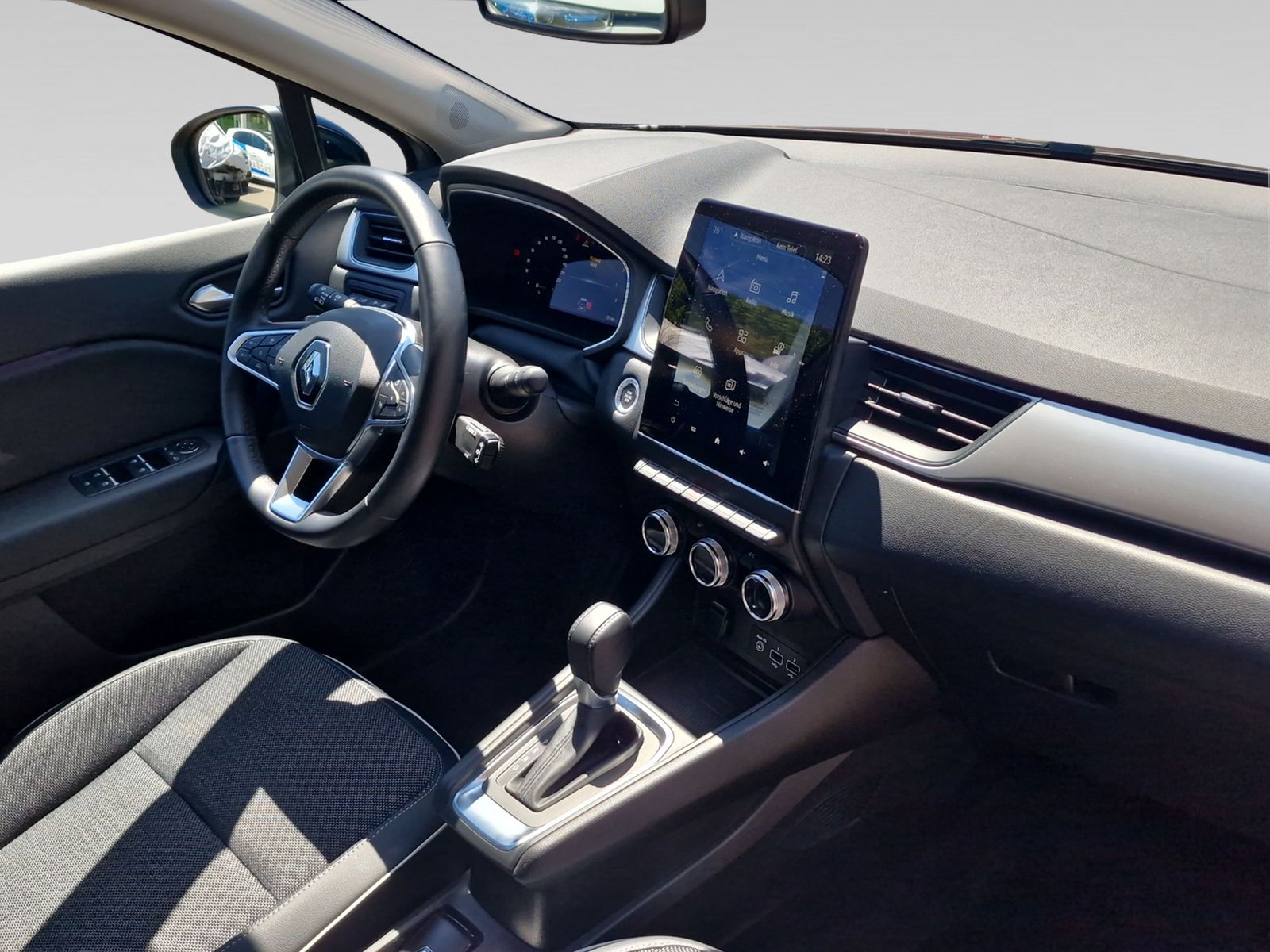RENAULT Captur 1.3 TCe 140 Intens mild hybrid EDC-image-4