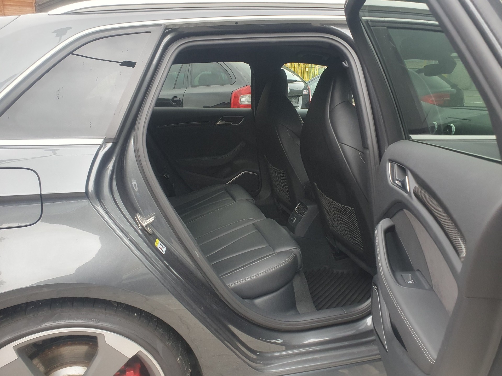 AUDI RS3 Sportback 2.5 T FSI quattro S-Tronic-image-11