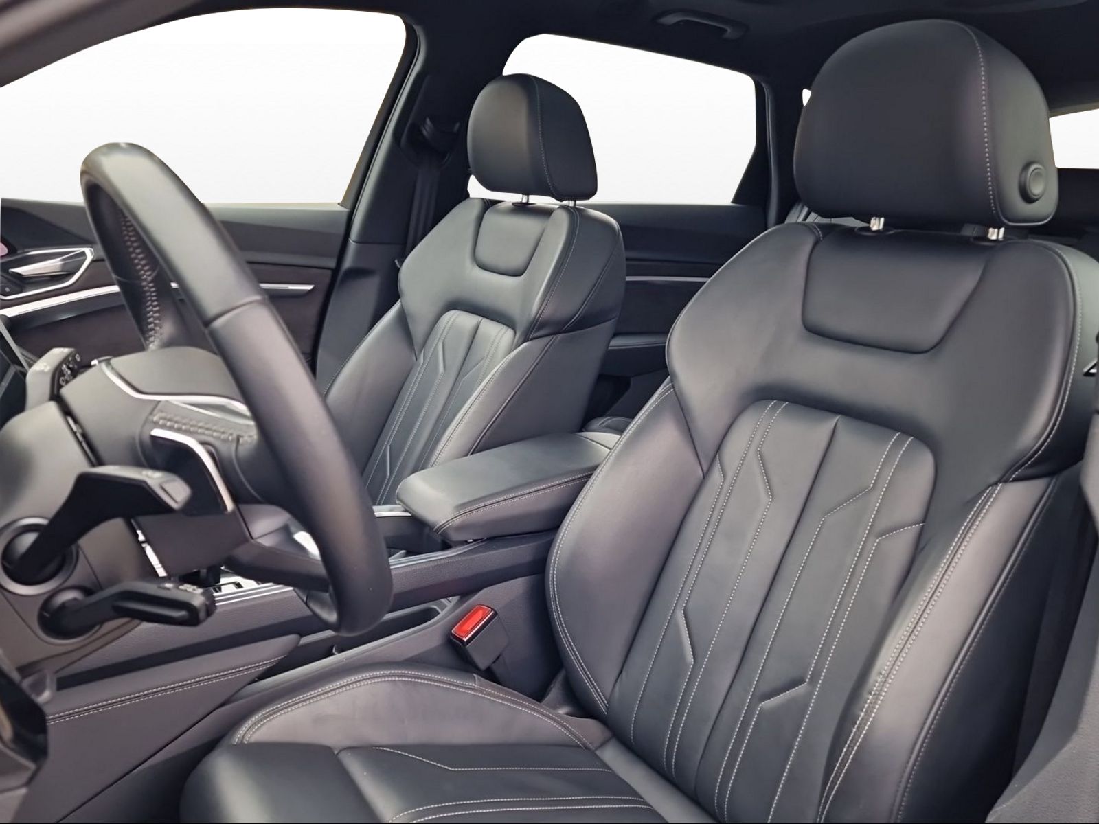 AUDI e-tron 55 Advanced quattro-image-7