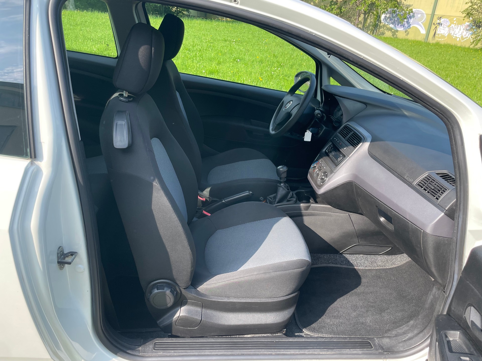 FIAT Punto 1.2 Actual-image-7