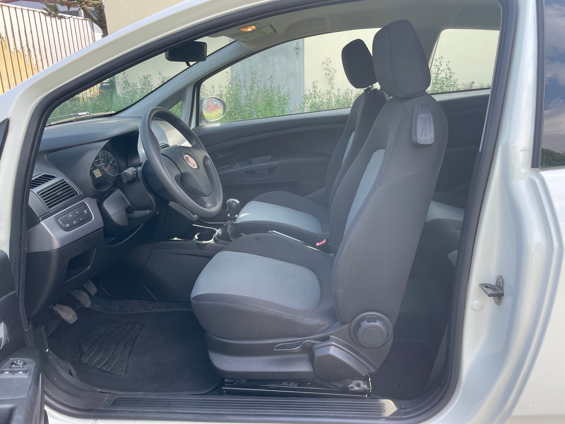 FIAT Punto 1.2 Actual-image-6