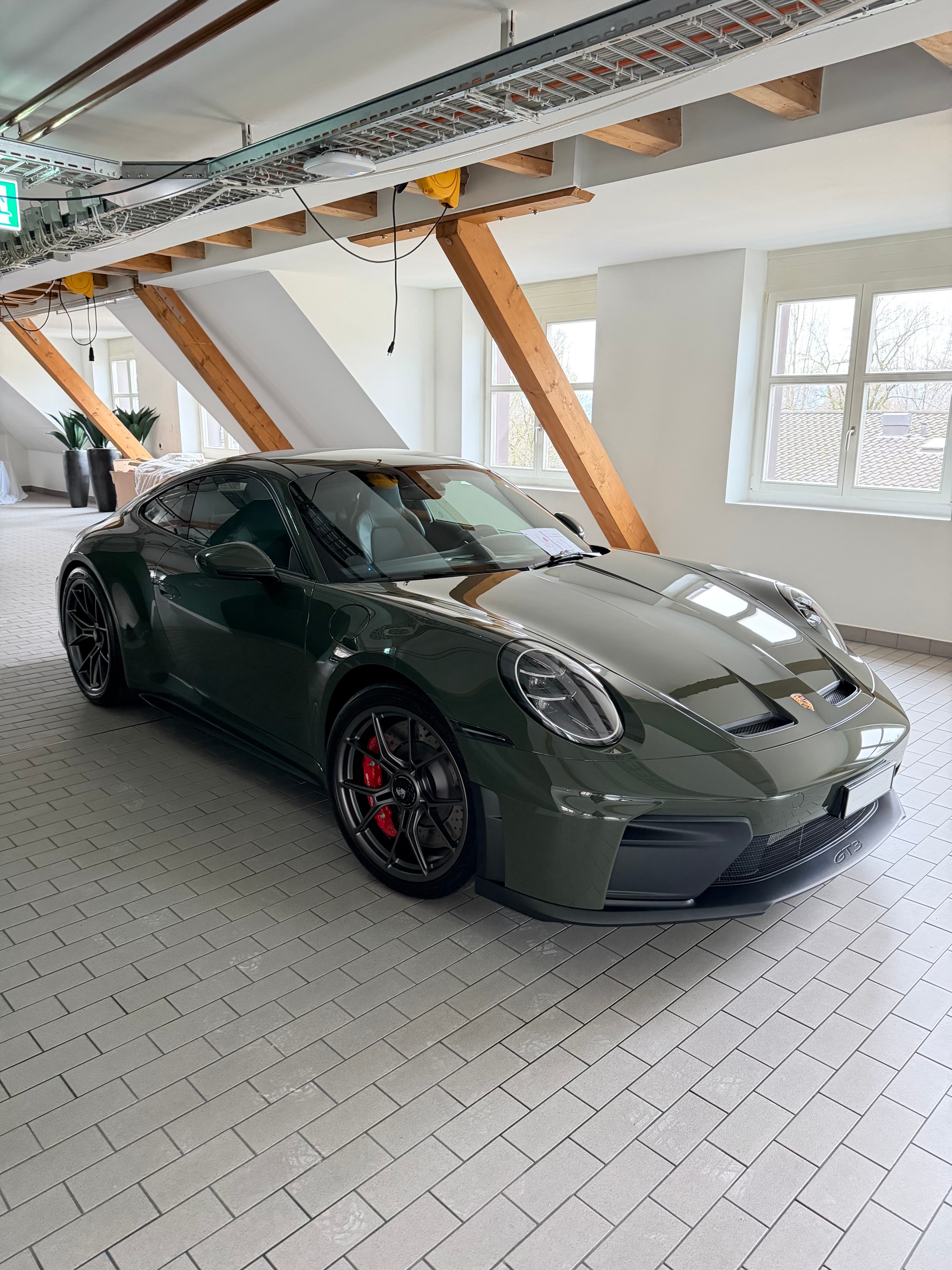 PORSCHE 911 GT3 Touring-image-7