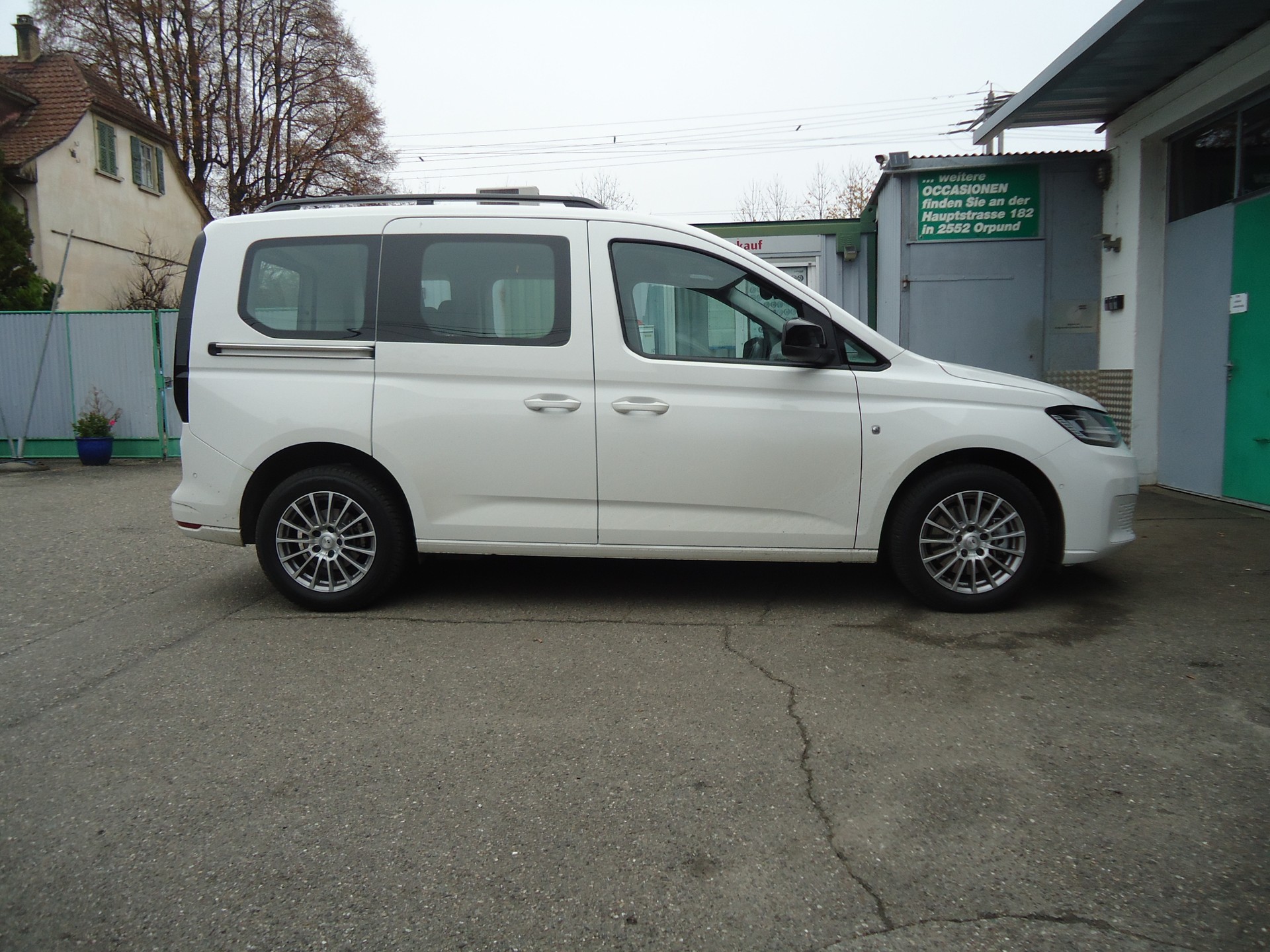 VW Caddy 2.0 TDI Life DSG CH Auto 5 Jahre GARANTIE ! !-image-1