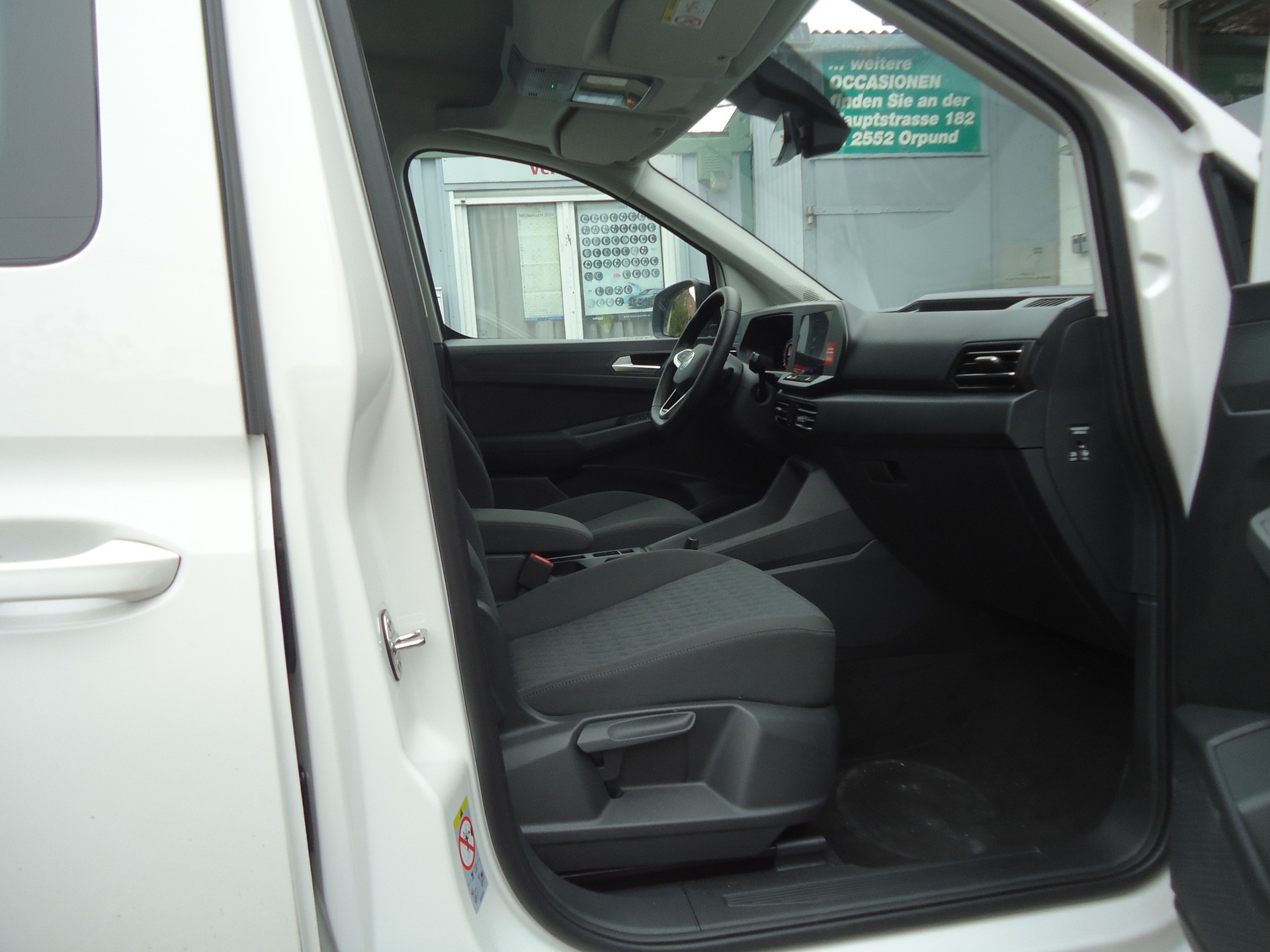 VW Caddy 2.0 TDI Life DSG CH Auto 5 Jahre GARANTIE ! !-image-3