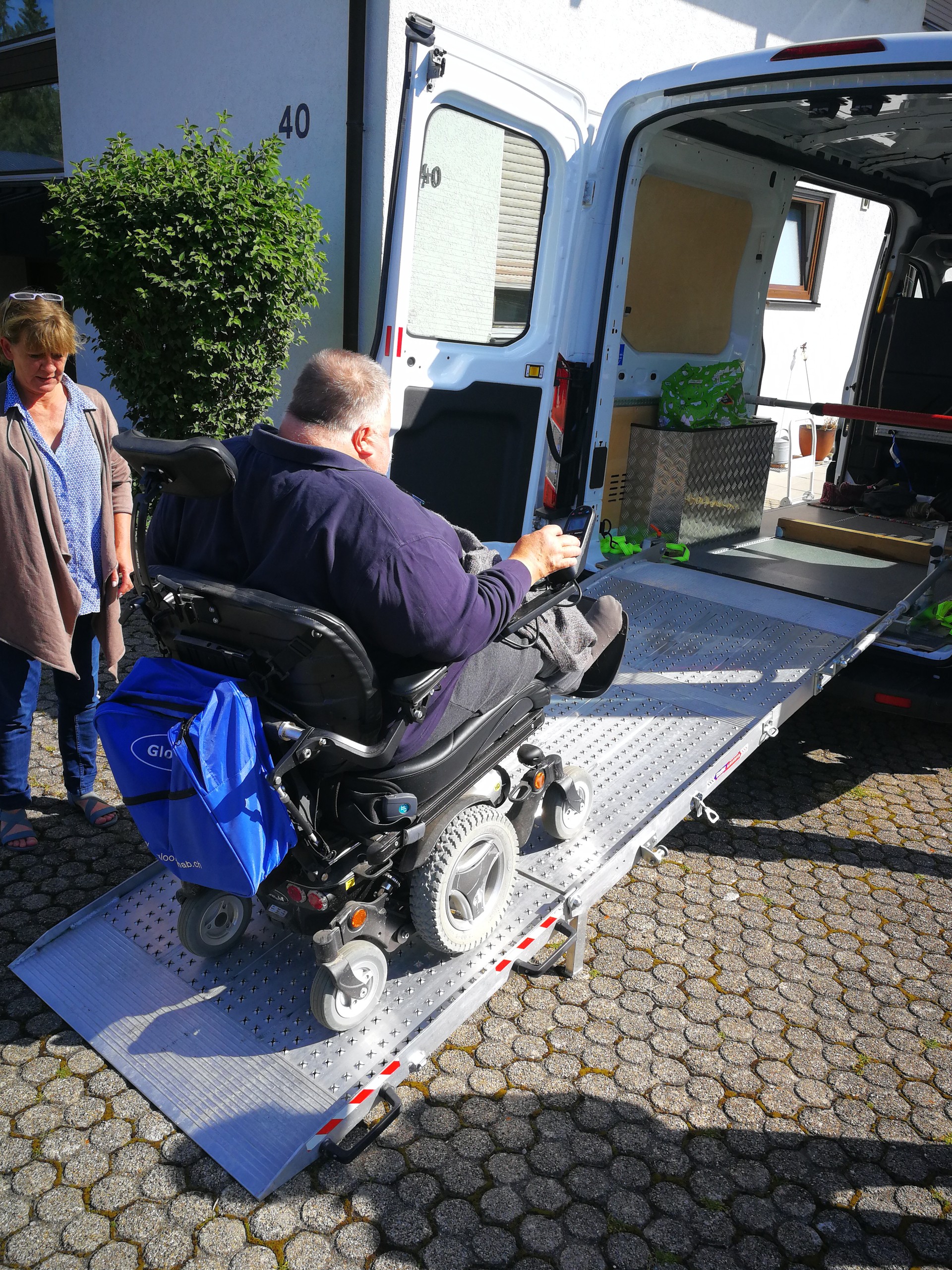 FORD 330 L2-image-9