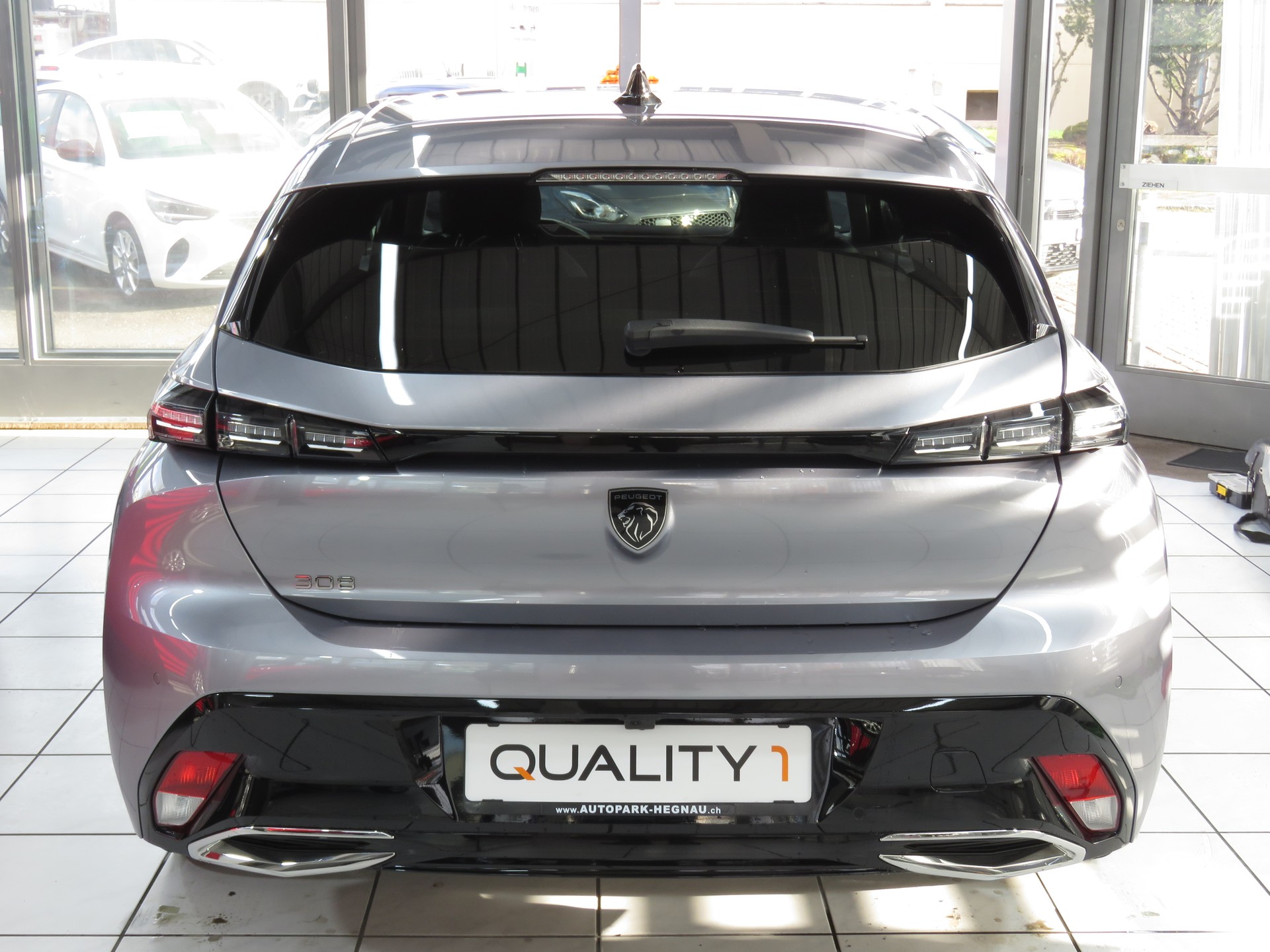 PEUGEOT 308 1.2 Pure Tech Allure EAT8 (Automat)-image-4